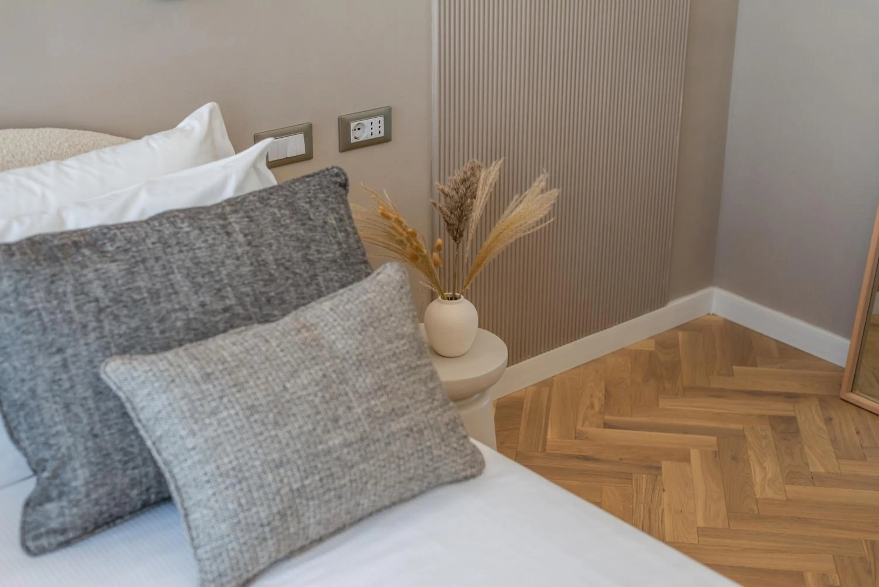 Bed in Duomo Collection