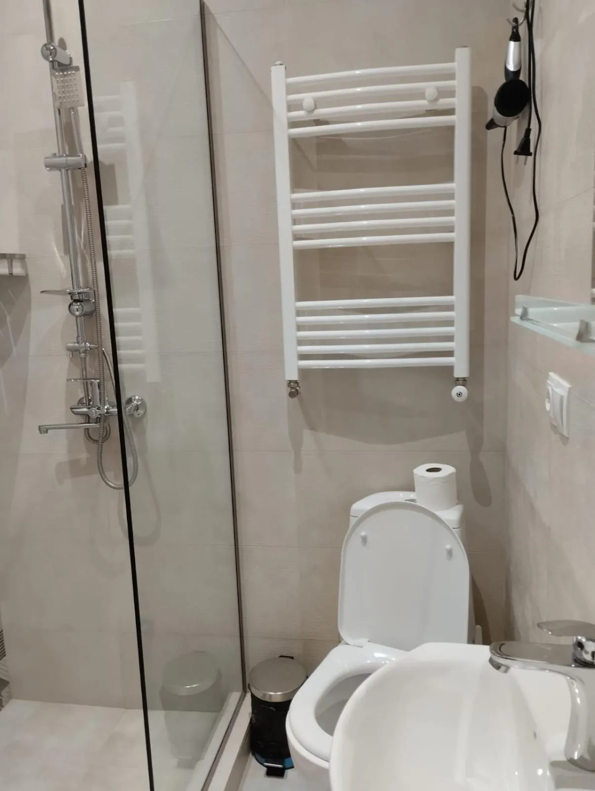 Bathroom in Sky by the river