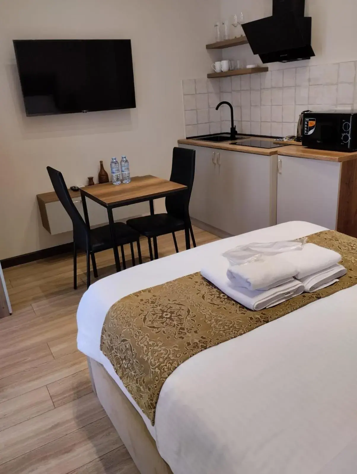 TV and multimedia, Bed in Sky by the river TV and multimedia, Bed in Sky by the river