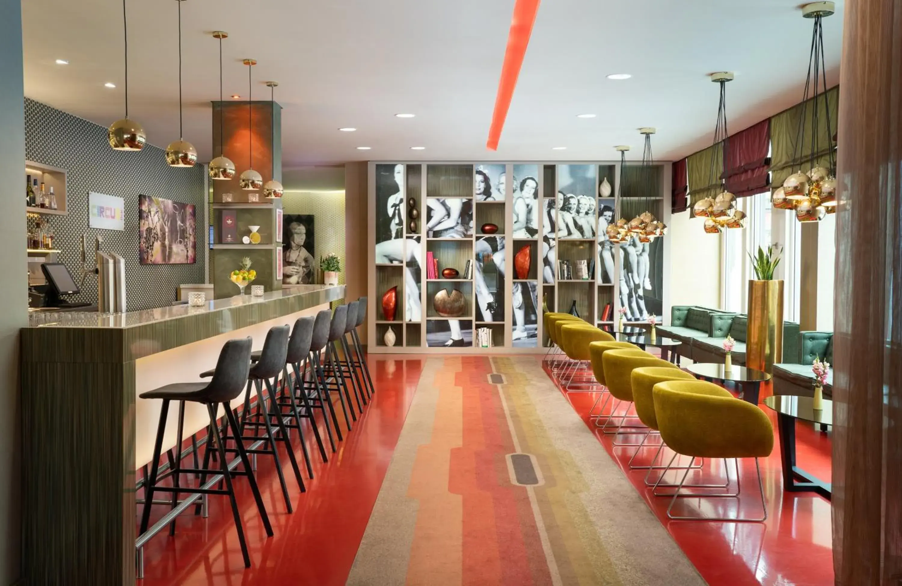 Lounge or bar in Leonardo Hotel Berlin Mitte Lounge or bar in Leonardo Hotel Berlin Mitte