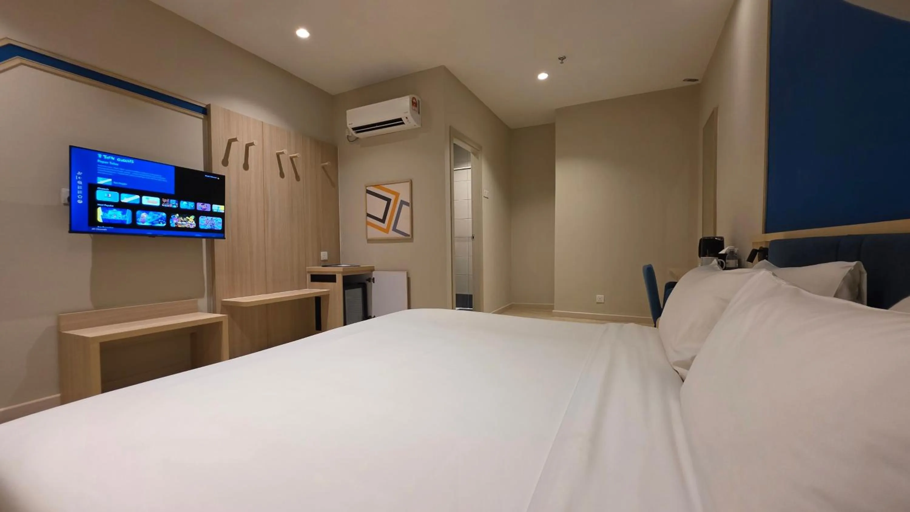 Bedroom, Bed in Fives Hotel Meldrum