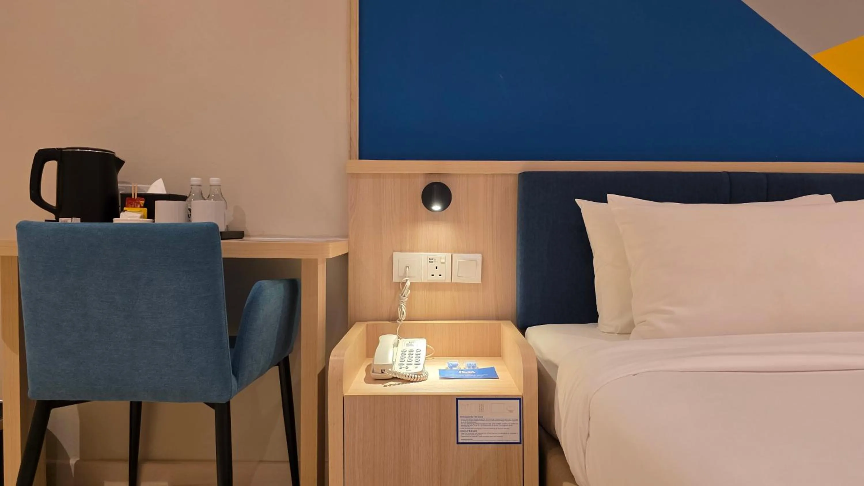 Bed in Fives Hotel Meldrum