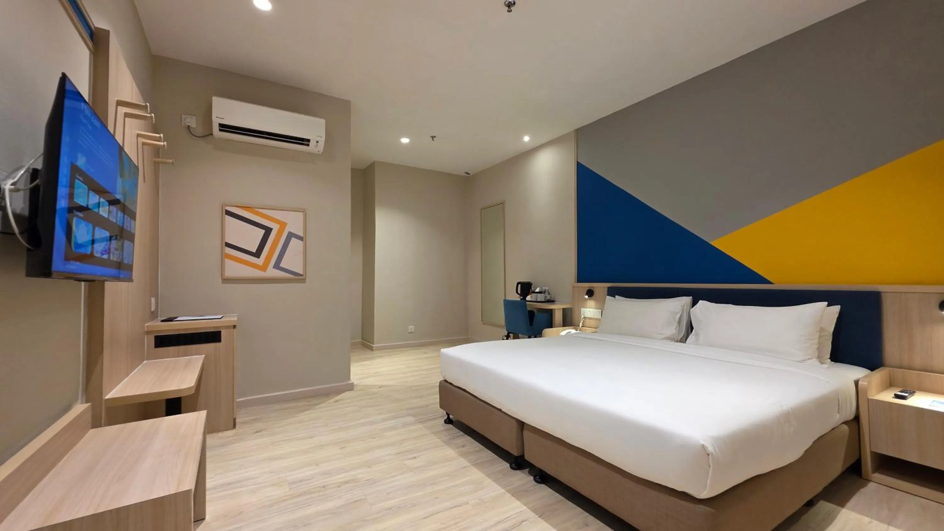 Bedroom, Bed in Fives Hotel Meldrum