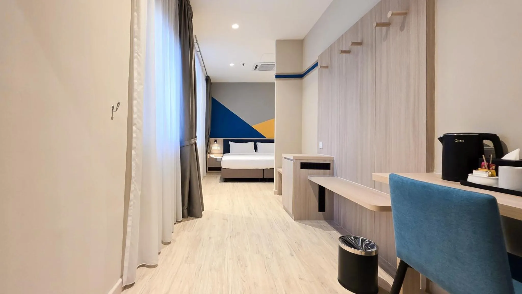 Living room, Bed in Fives Hotel Meldrum