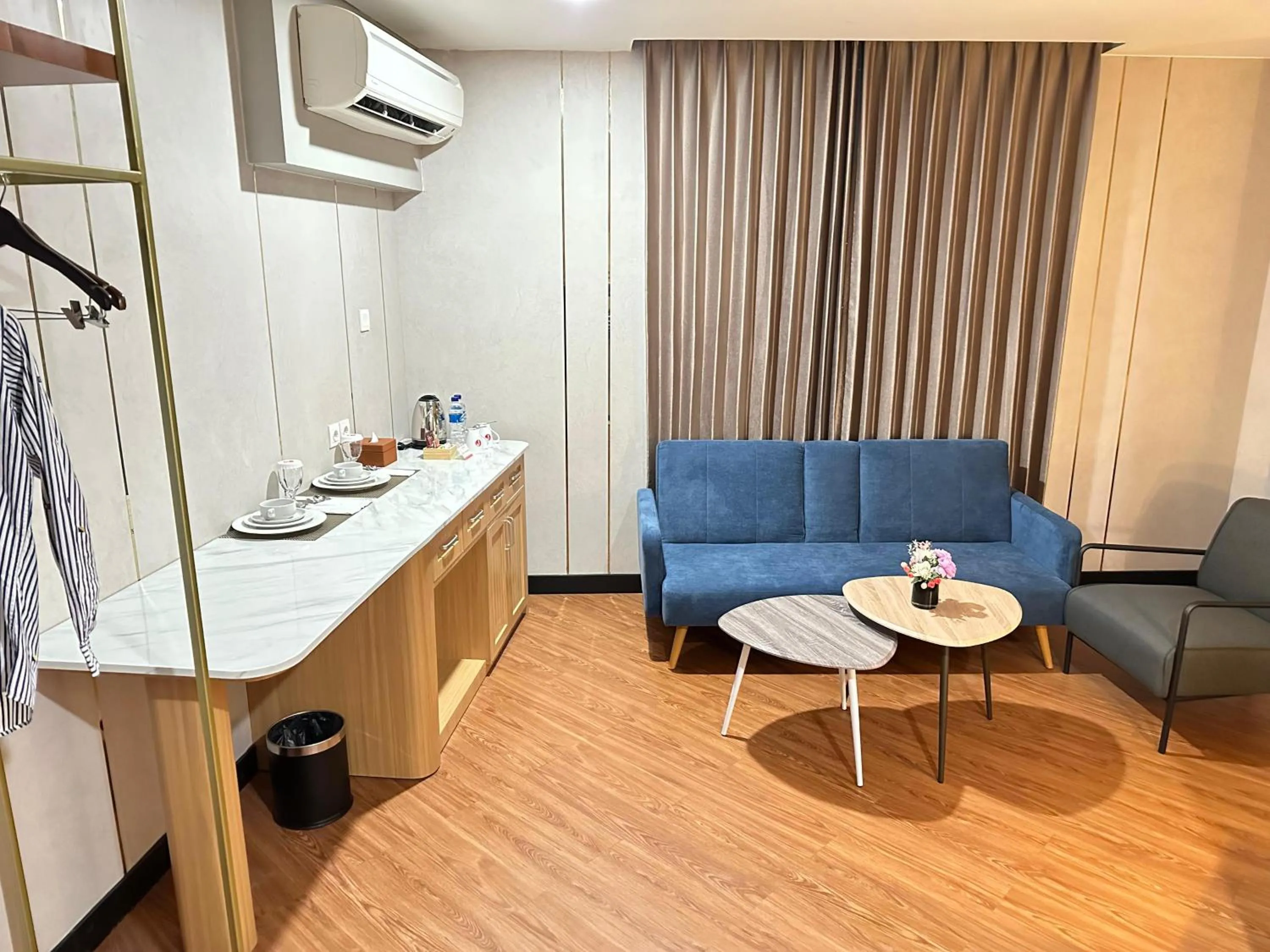 Living room in d'primahotel Jemursari Surabaya