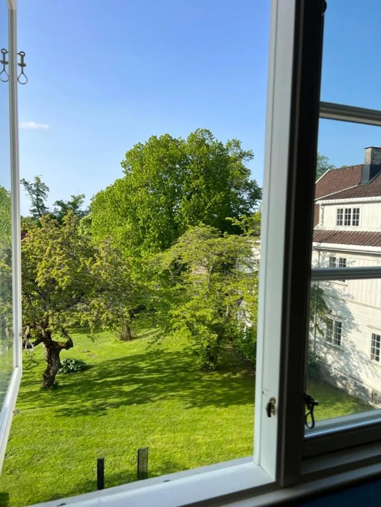 Øvre Sem Gård