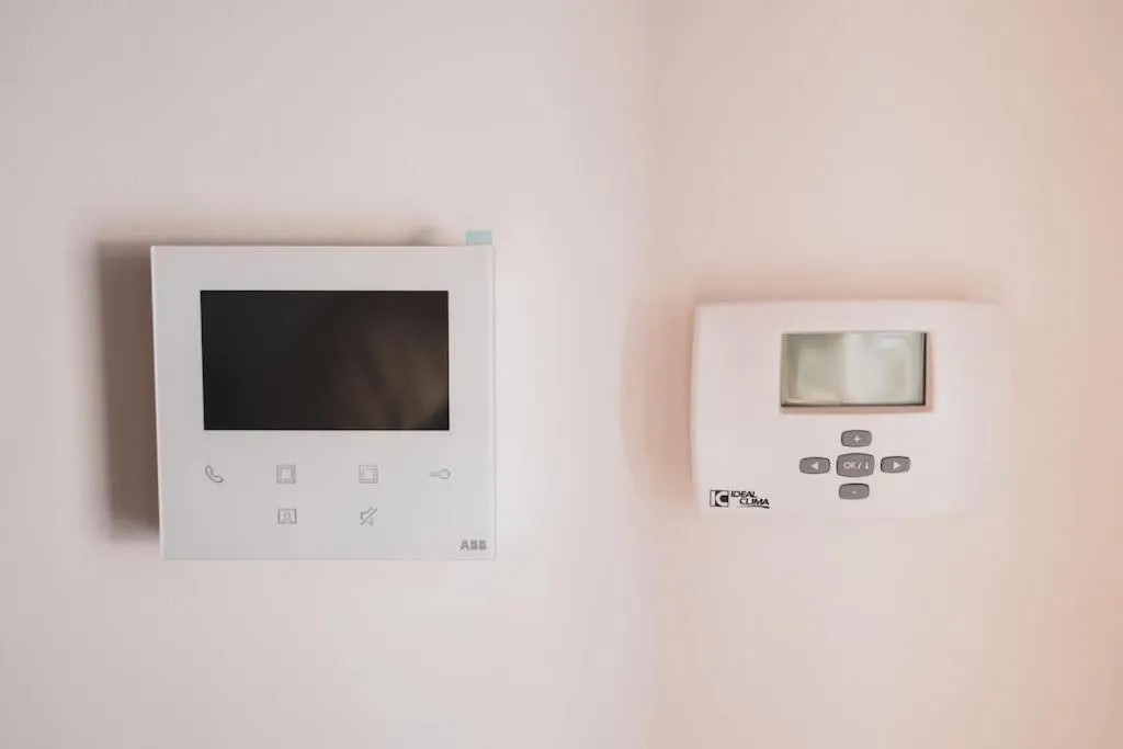 air conditioner in Modern Apartment Lungolago di Como
