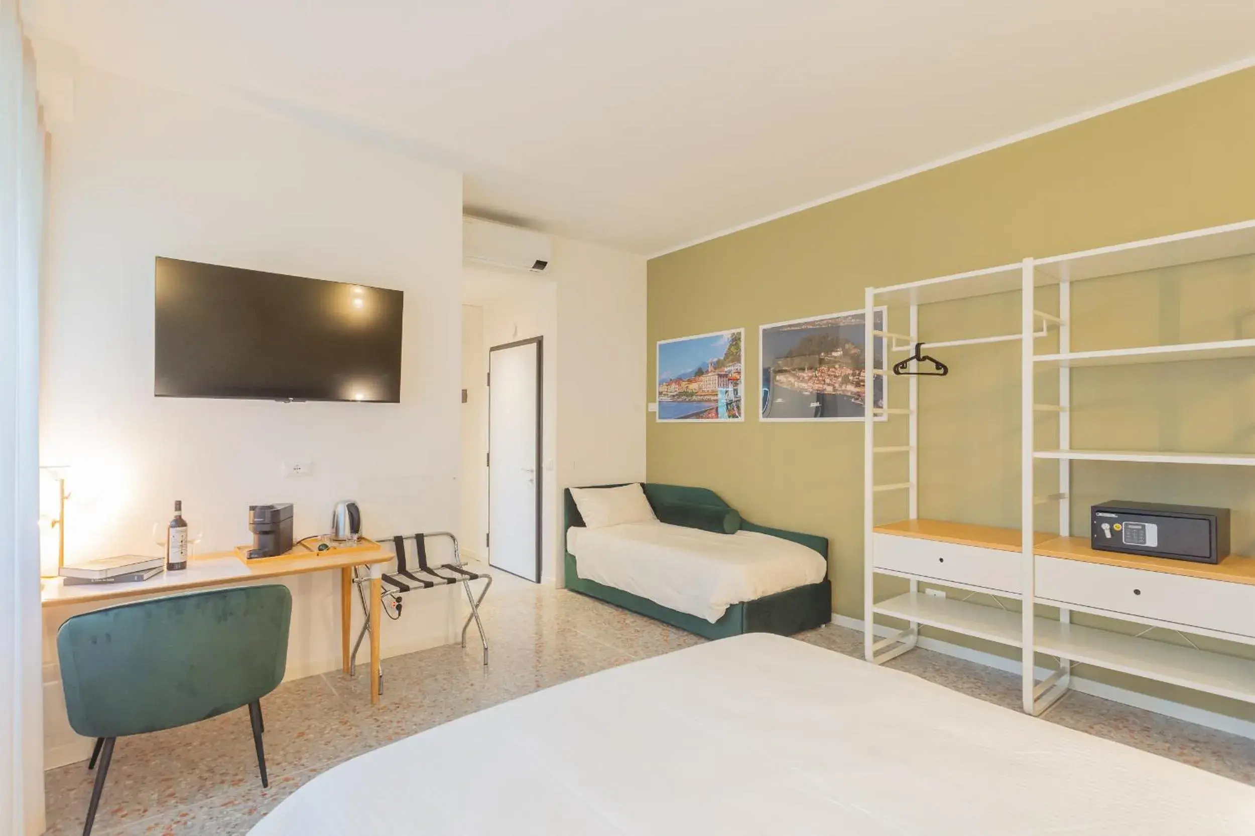 Apartment with Private Bathroom in Marcello's Como Lake Apartment with Private Bathroom in Marcello's Como Lake
