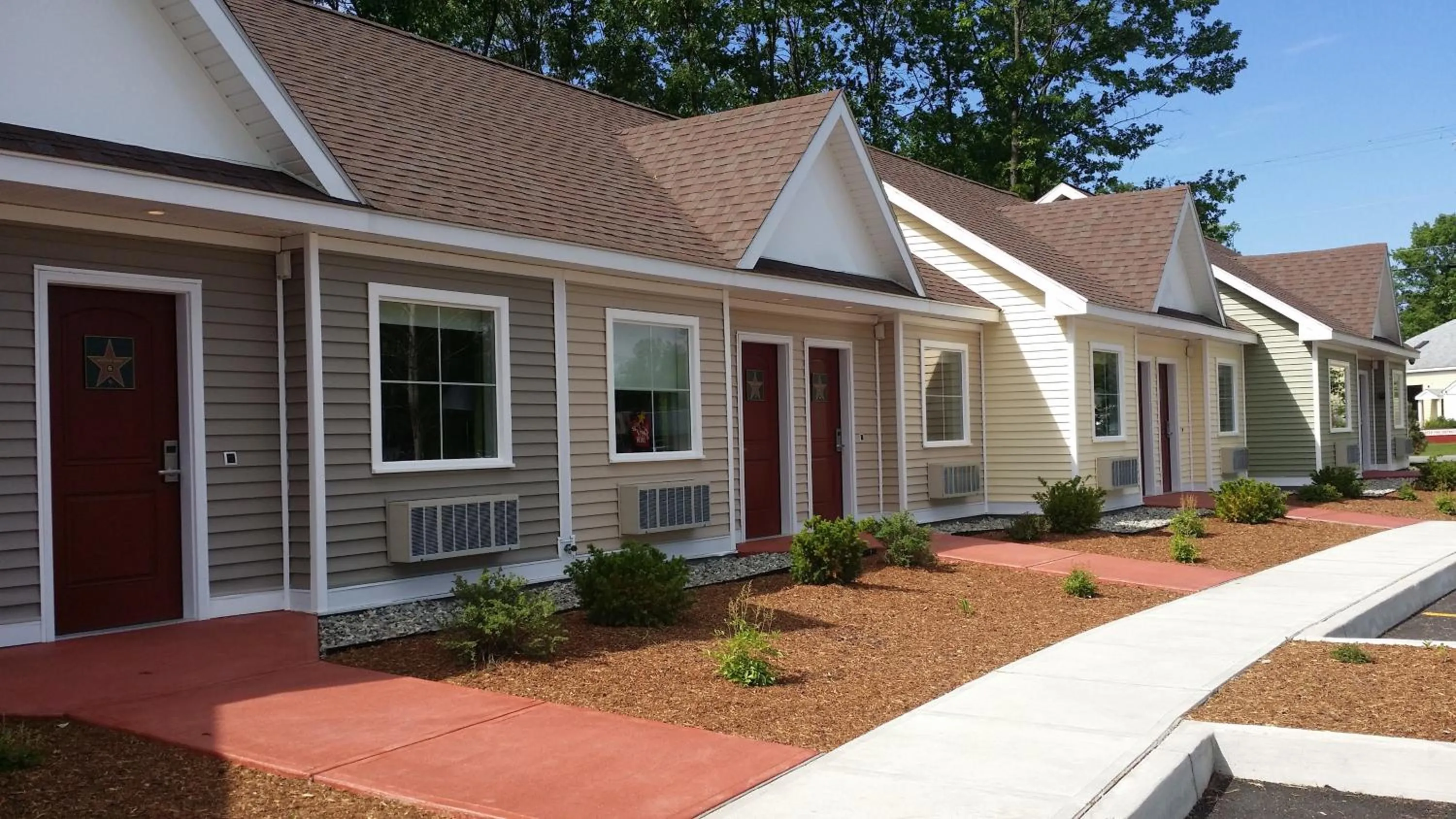 Facade/entrance in Starlight Inn