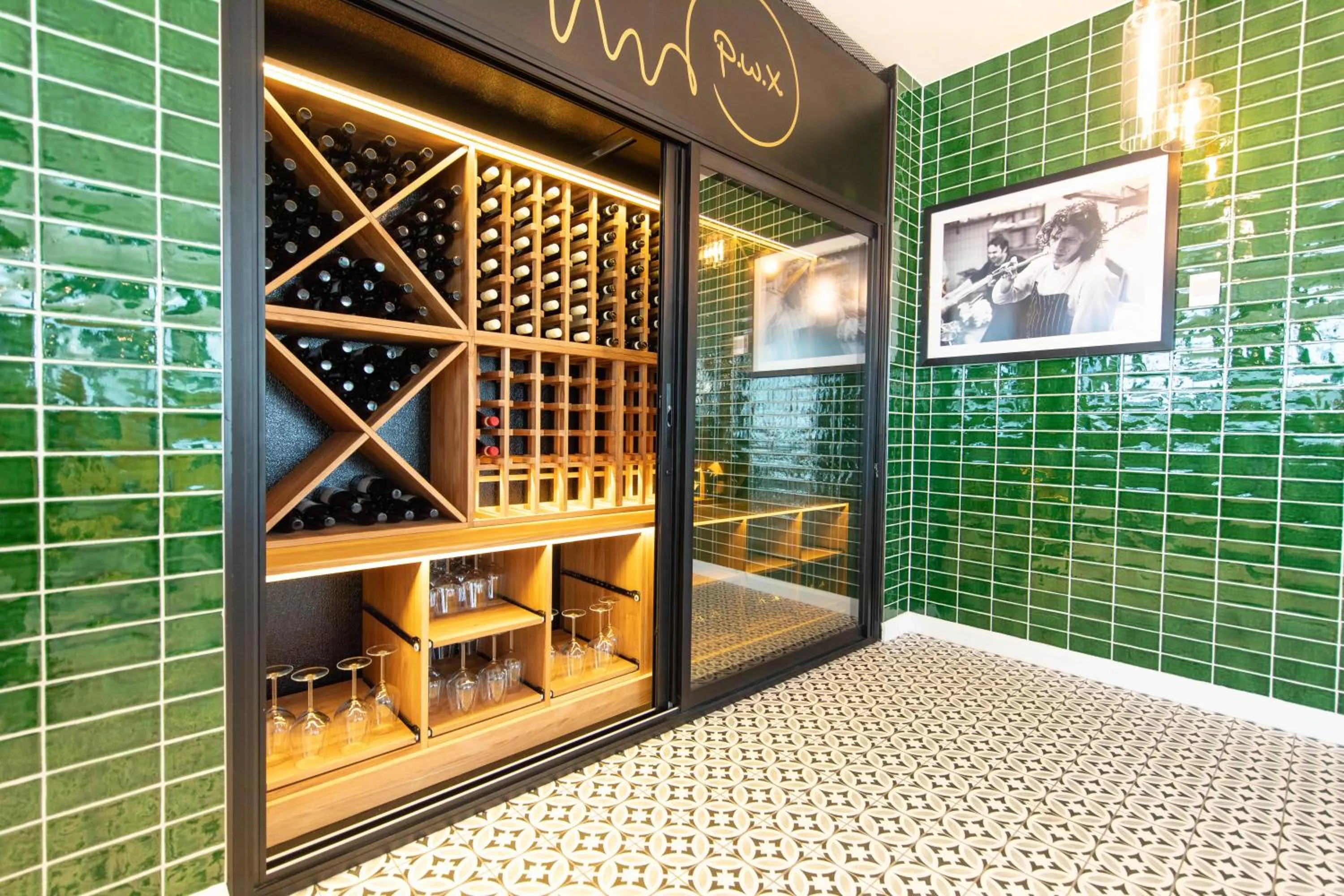 Lounge or bar in Holiday Inn Blackpool by IHG