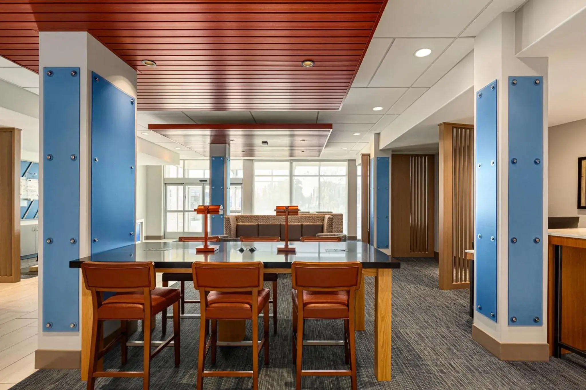 Property building in Holiday Inn Express & Suites Hayward - Castro Valley by IHG Property building in Holiday Inn Express & Suites Hayward - Castro Valley by IHG