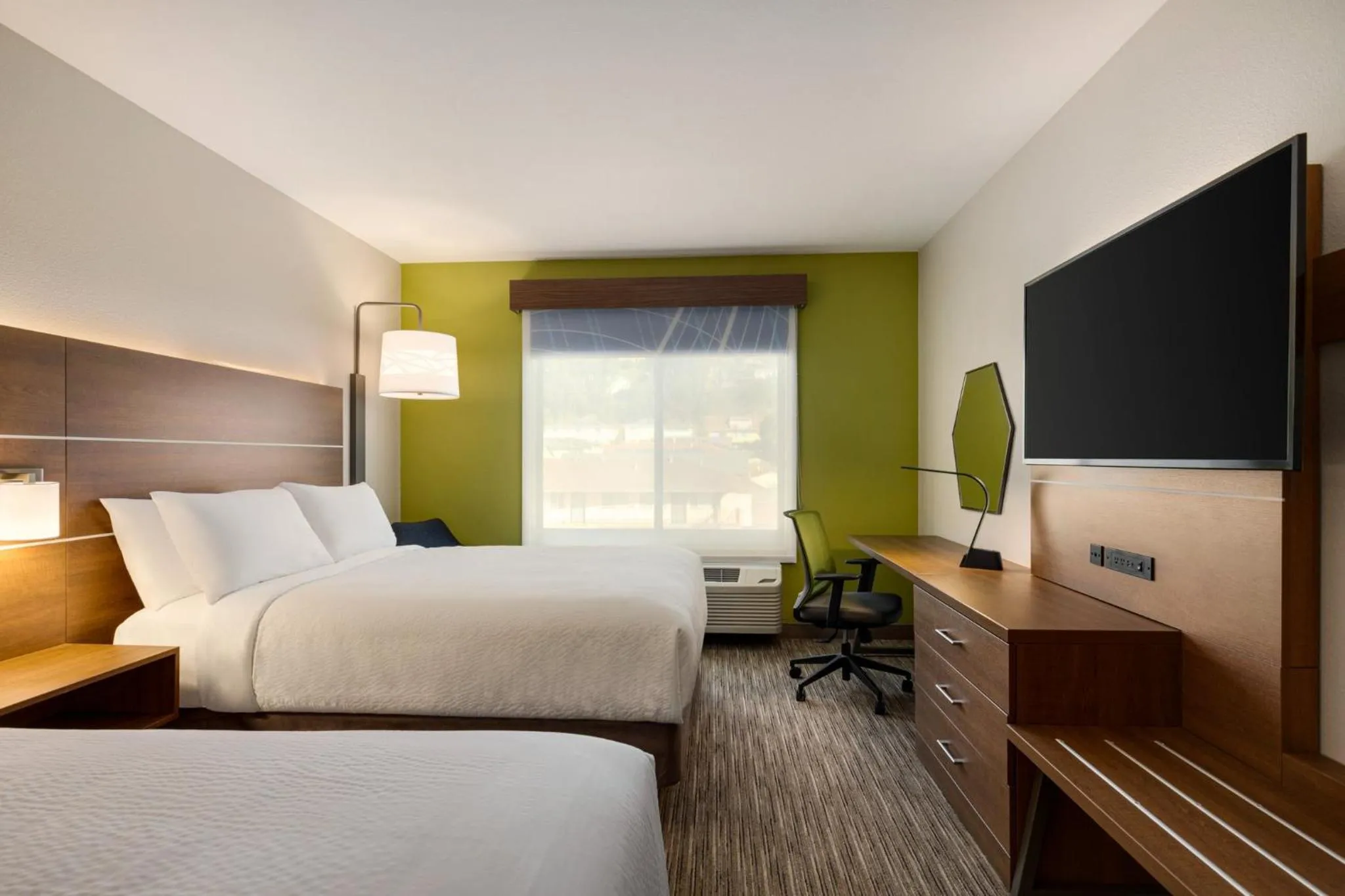 Photo of the whole room, Bed in Holiday Inn Express & Suites Hayward - Castro Valley by IHG