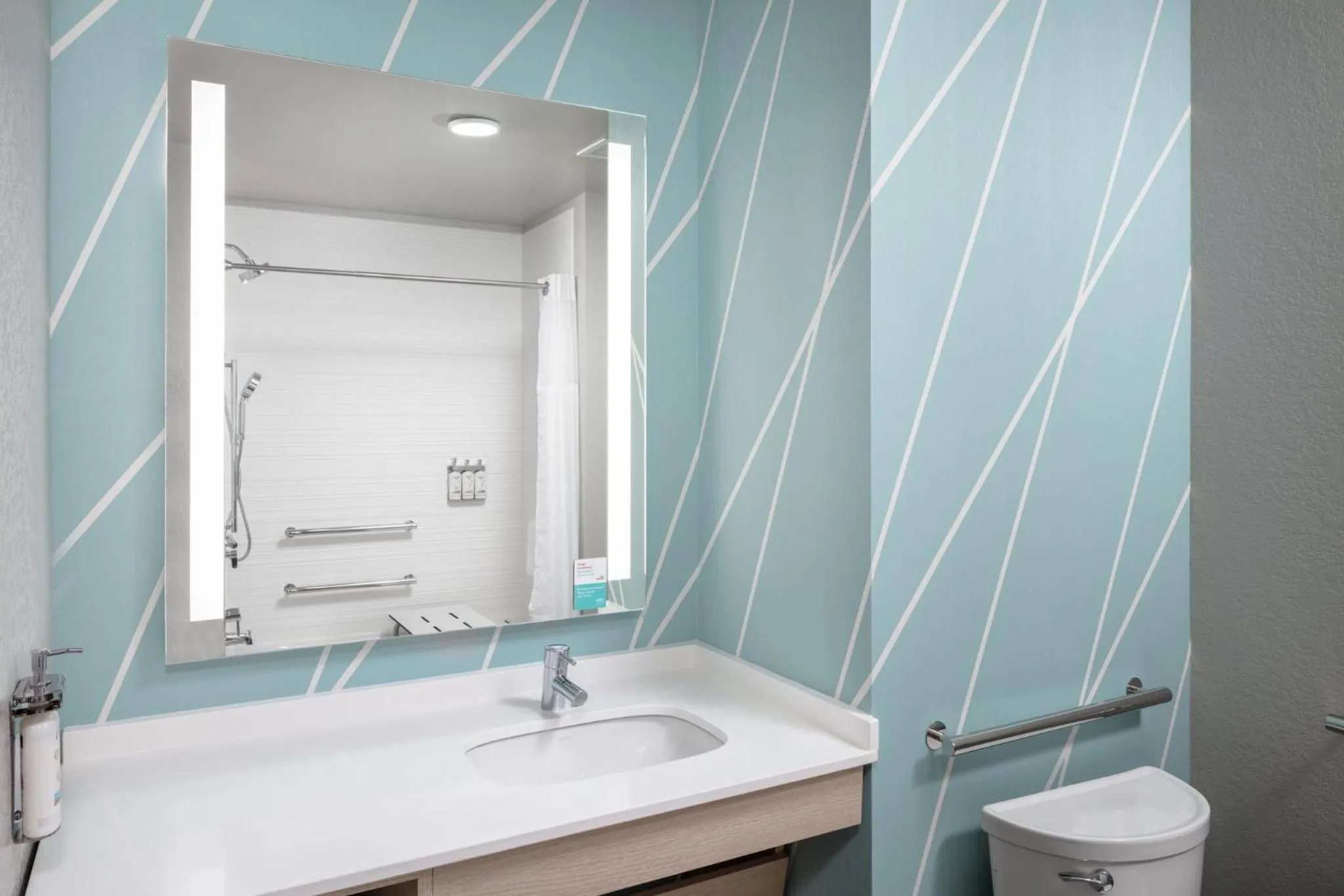 Photo of the whole room in avid hotel North Platte by IHG