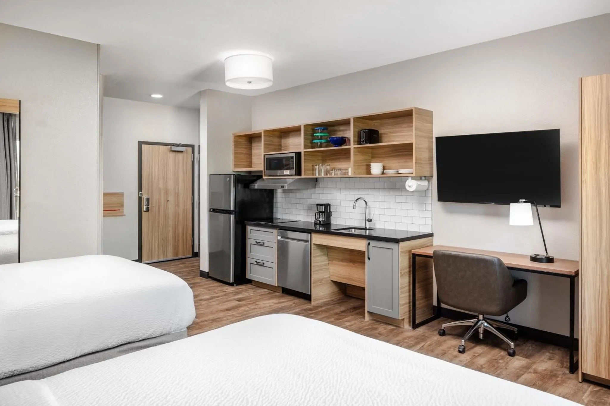 Photo of the whole room, Bed in Candlewood Suites North Platte by IHG