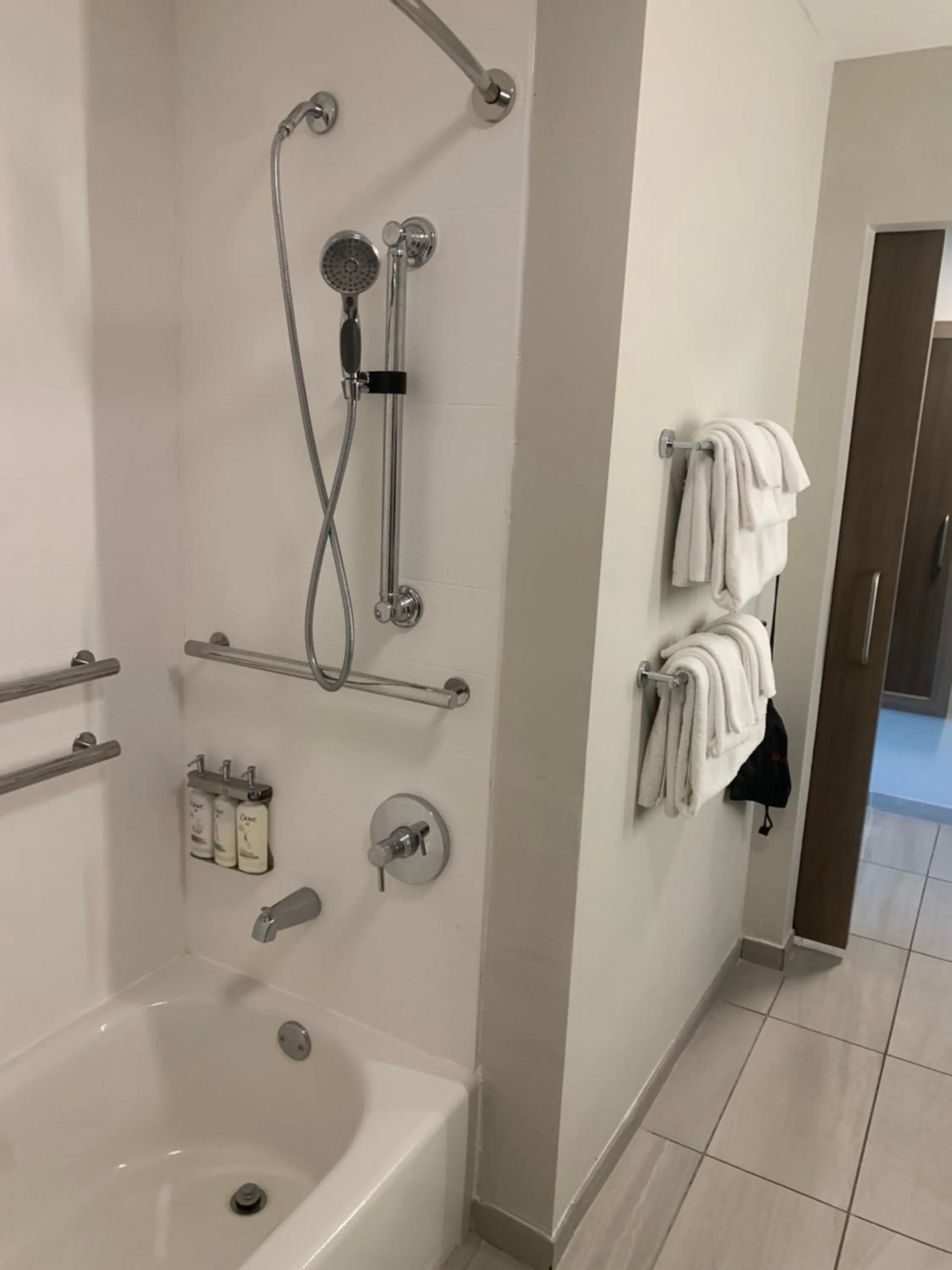 Bathroom in Holiday Inn Express Jesup by IHG