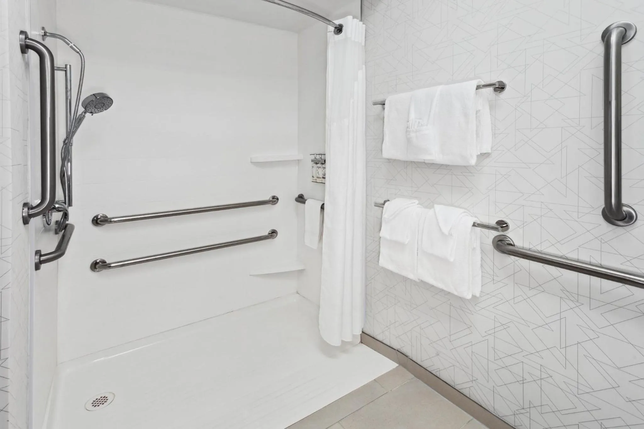 Photo of the whole room in Holiday Inn Express Fremont by IHG