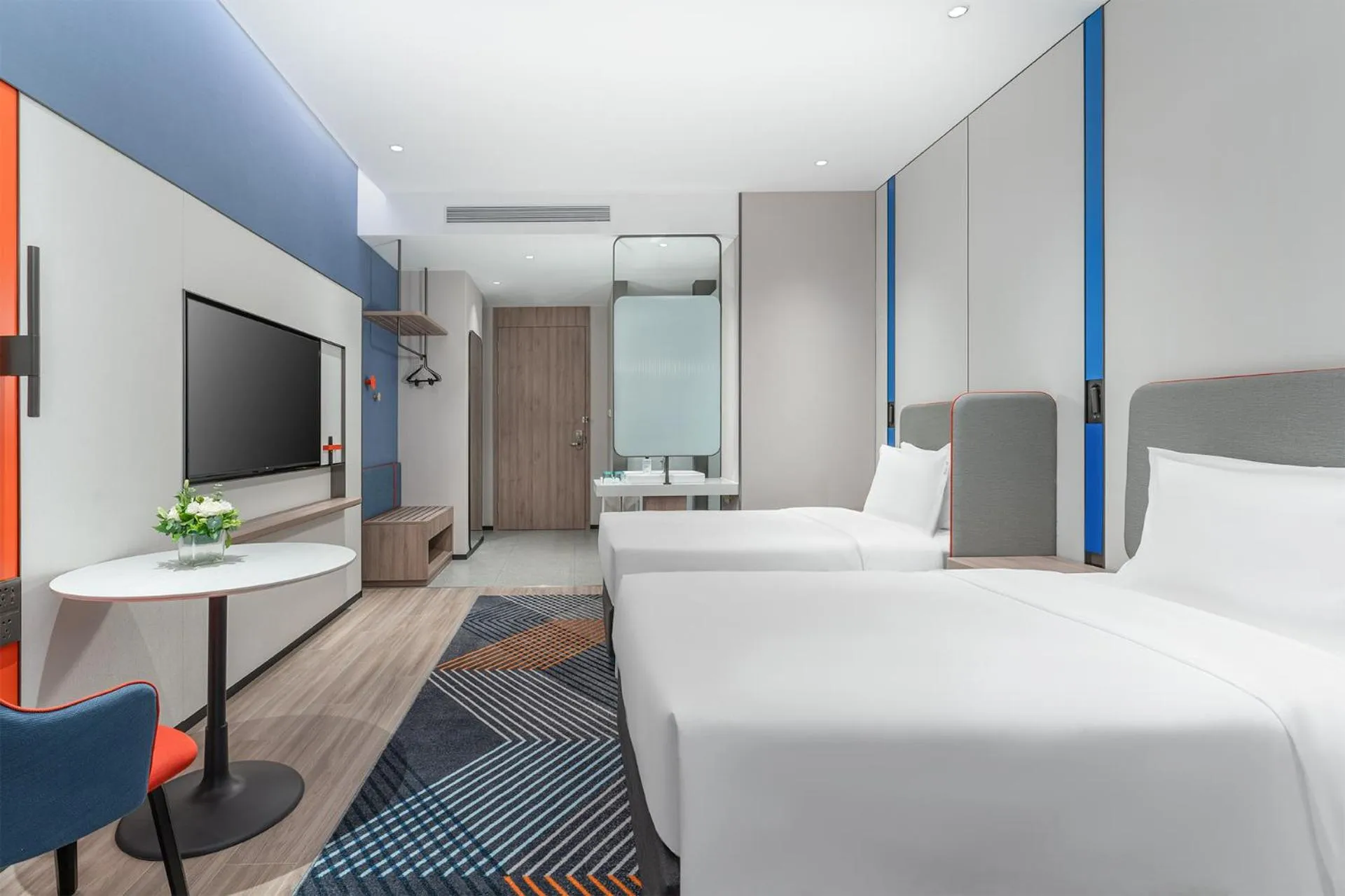 Photo of the whole room, Bed in Holiday Inn Express Yinchuan Yuehai