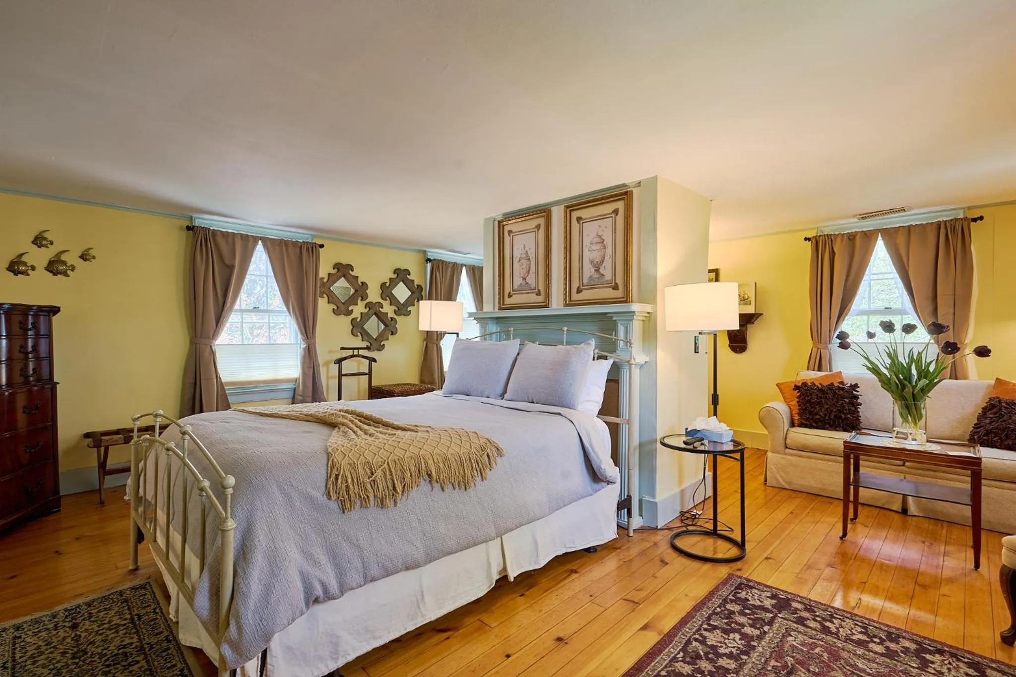 Bed in Scranton Seahorse Inn