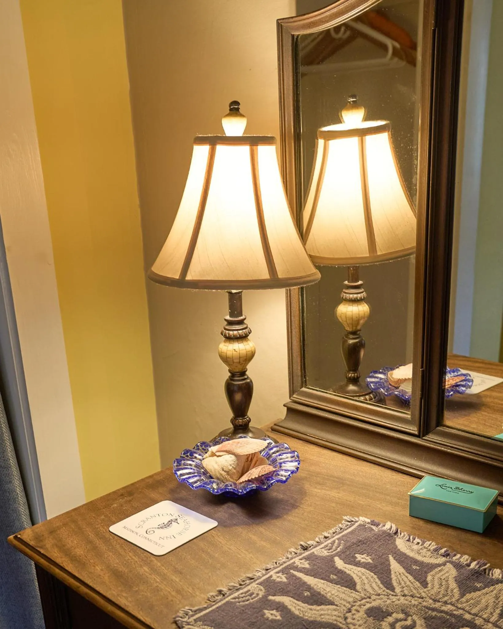 Bed in Scranton Seahorse Inn