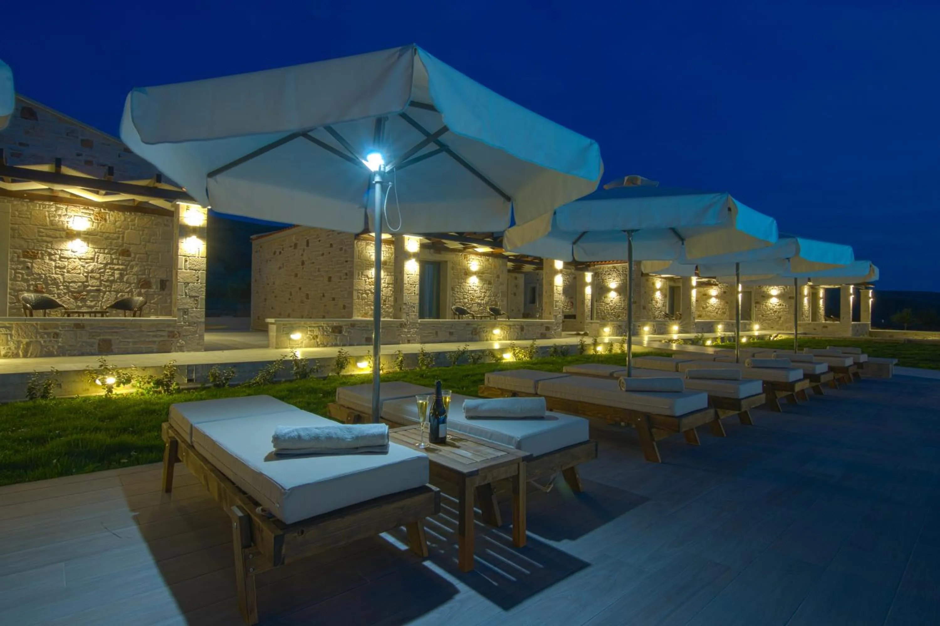 ONAR LIMNOS II LUXURY APARTMENTS