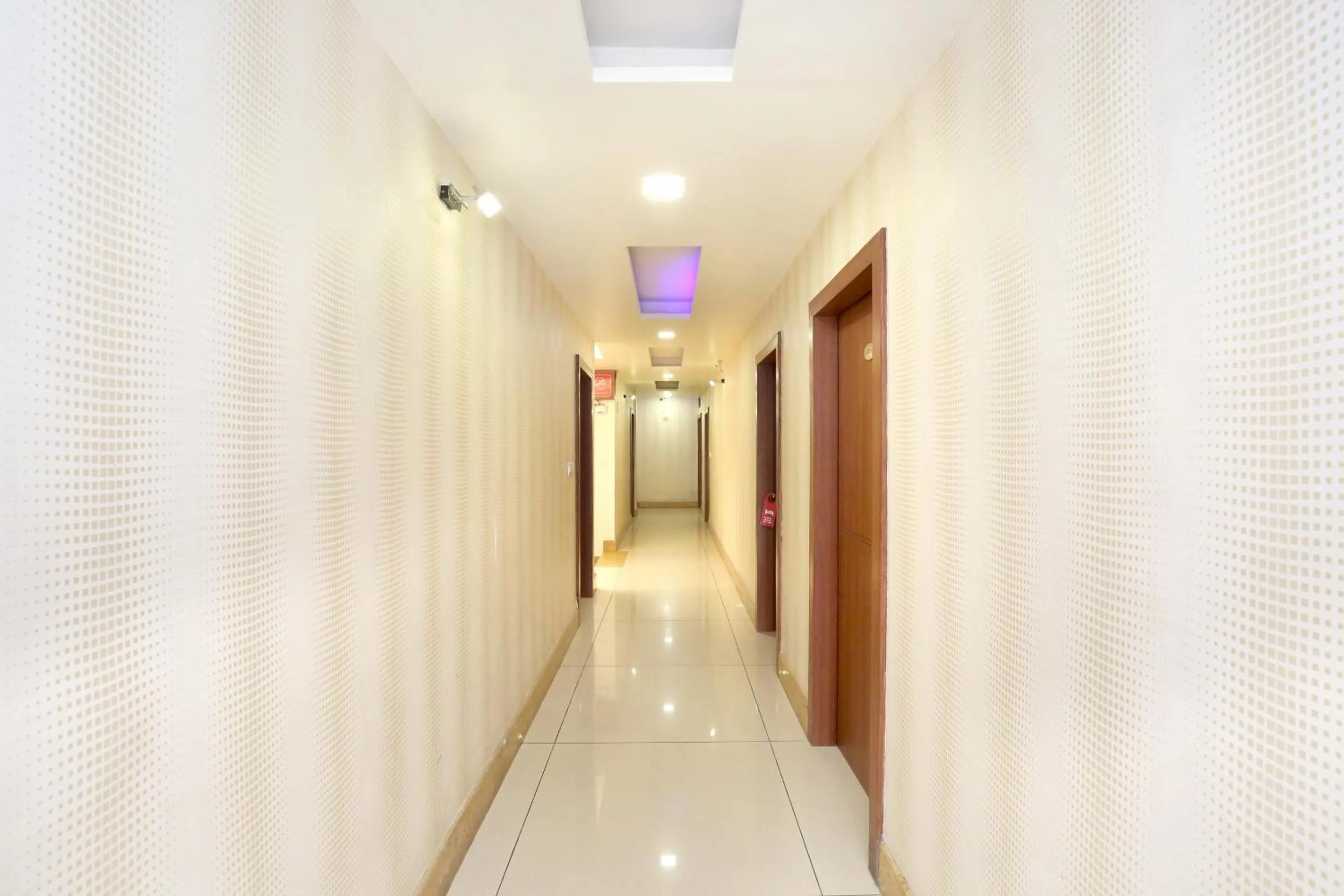 Lobby or reception in HOTEL 24x7 INN