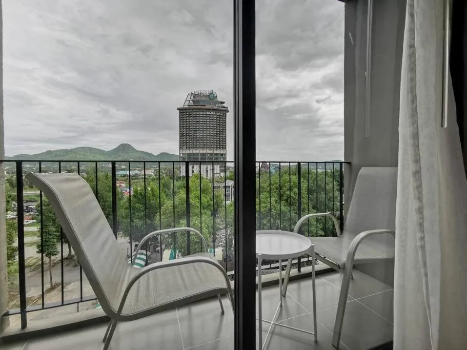 One-Bedroom Apartment in Cicada Bed Sea View Hua Hin x La Habana
