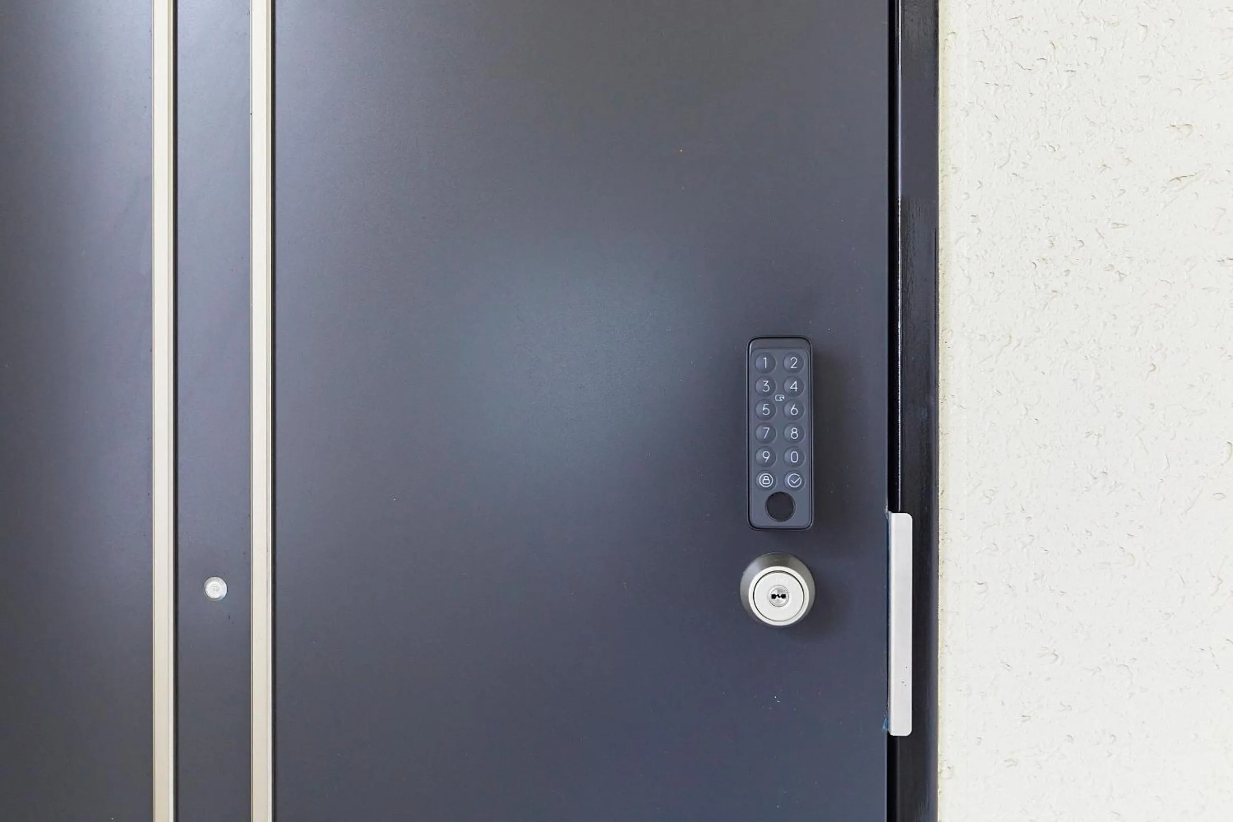 Facade/entrance in 錦系町天空樹景觀飯店 Skytree View Kinshicho - crib free