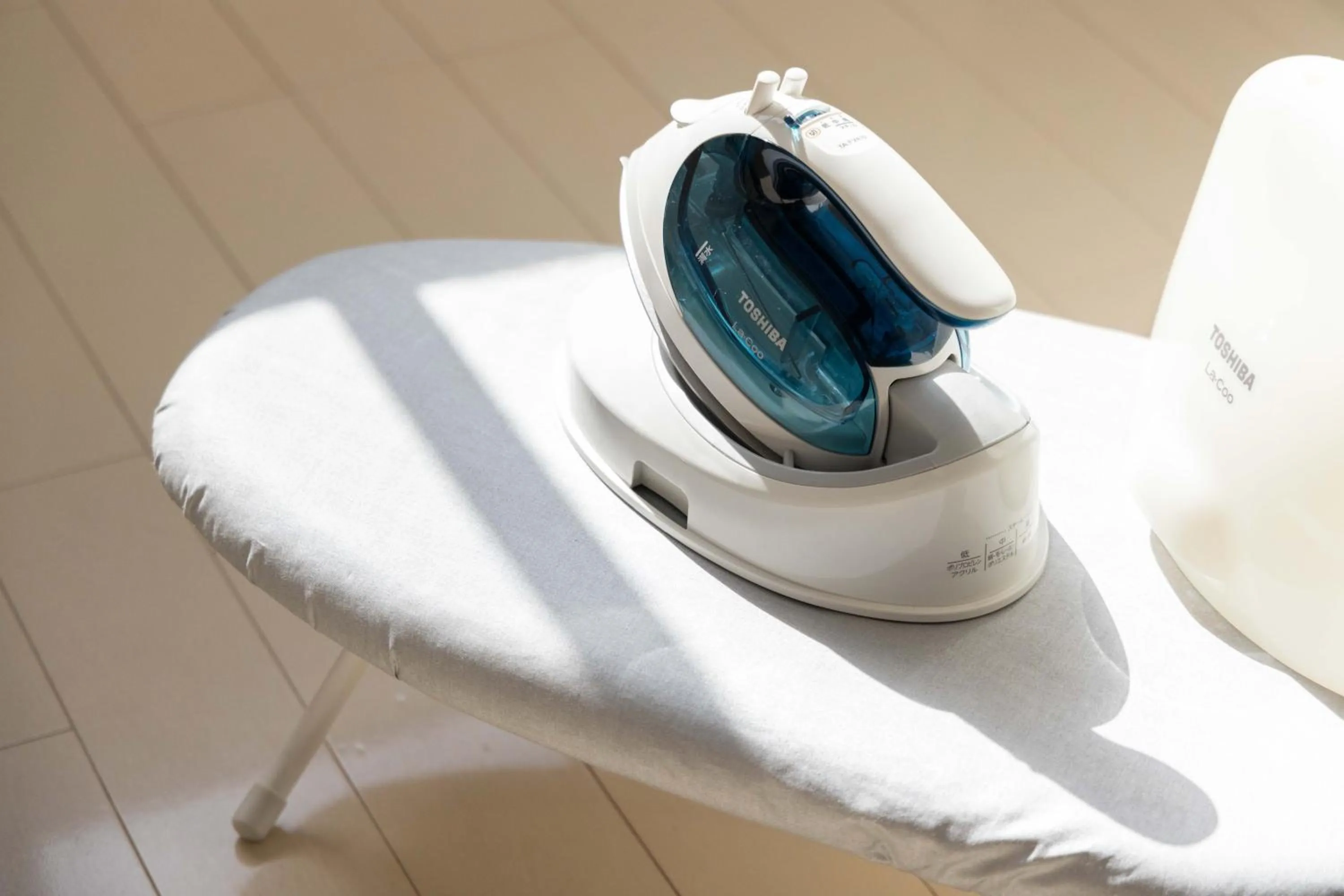 furniture in 錦系町天空樹景觀飯店 Skytree View Kinshicho - crib free