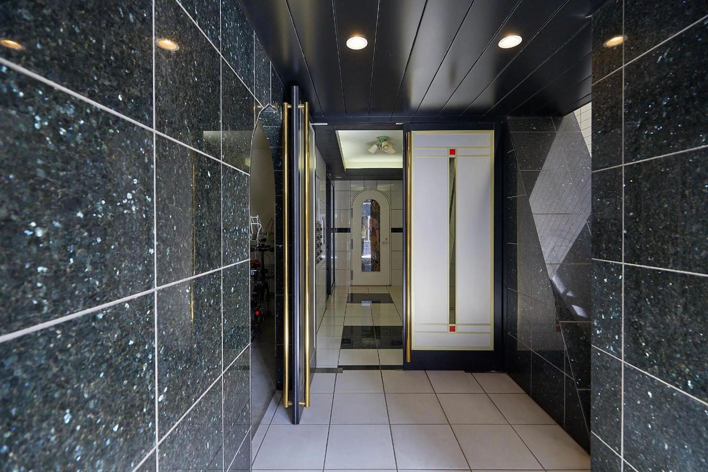 Property building in 錦系町天空樹景觀飯店 Skytree View Kinshicho - crib free