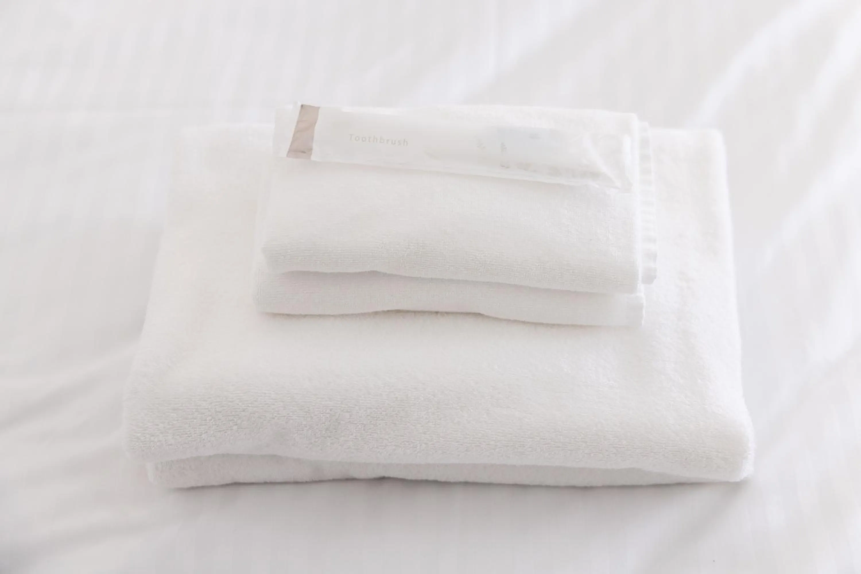 towels, Bed in 錦系町天空樹景觀飯店 Skytree View Kinshicho - crib free