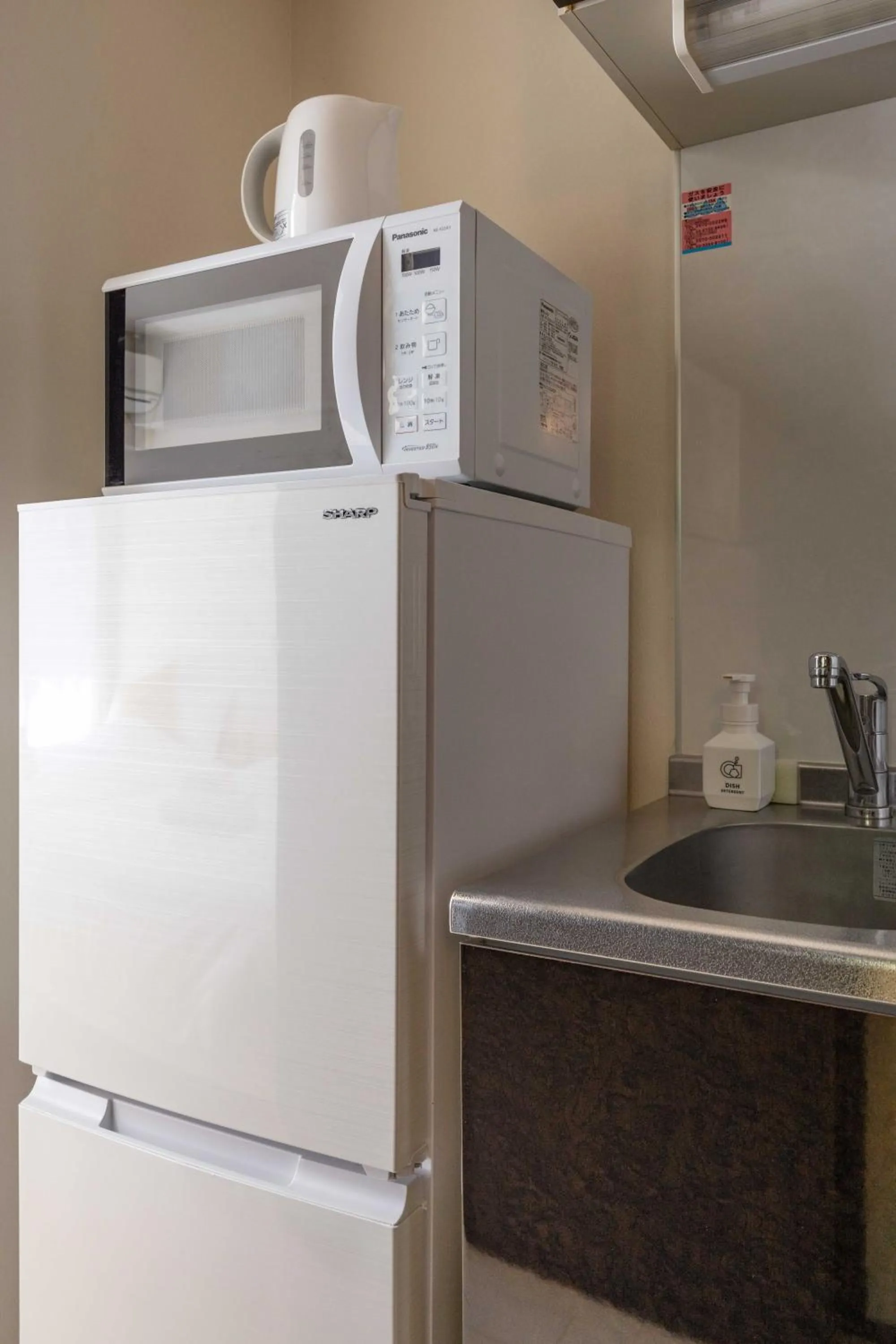 Kitchen or kitchenette in 錦系町天空樹景觀飯店 Skytree View Kinshicho - crib free