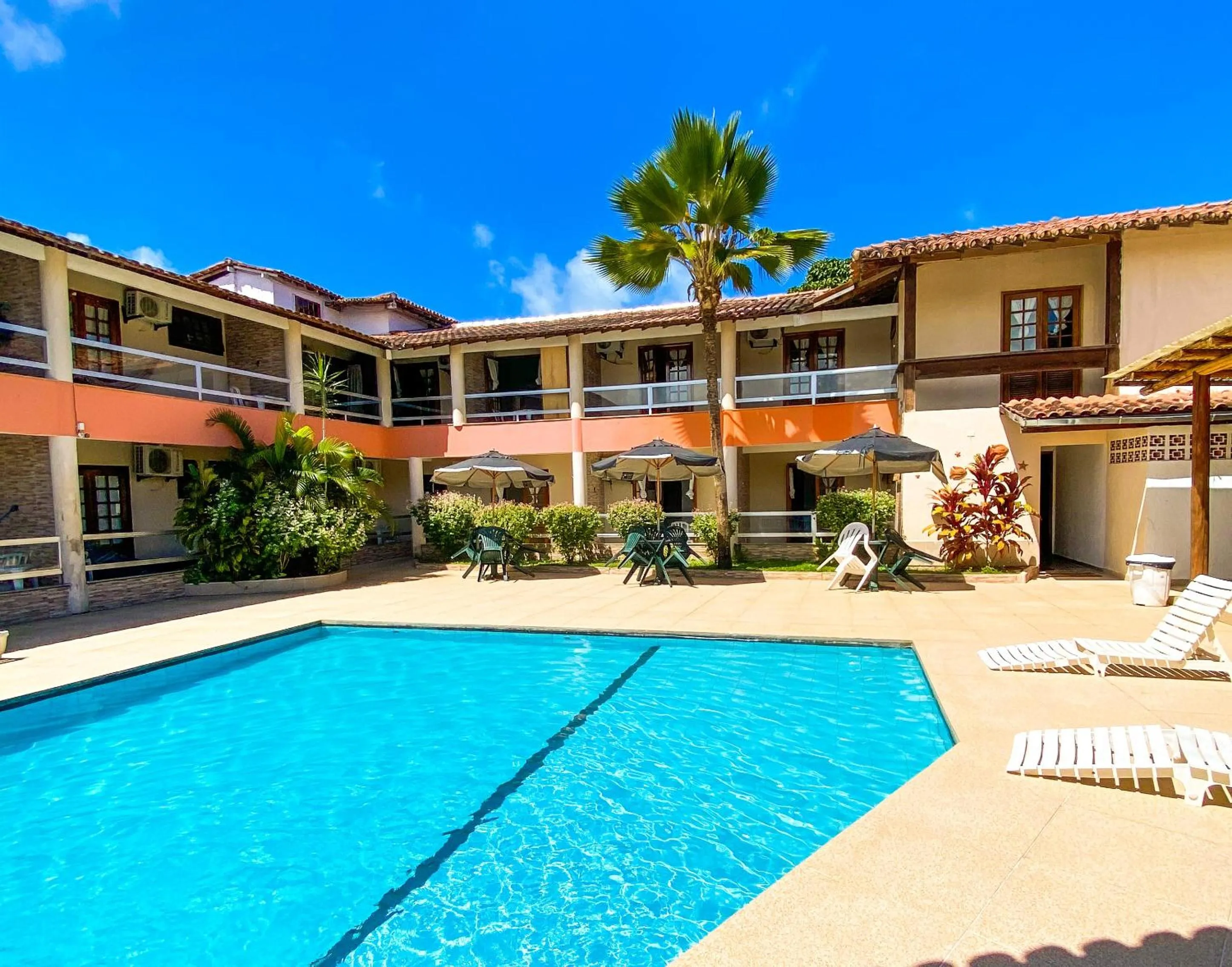 Swimming pool in Hotel Malibu