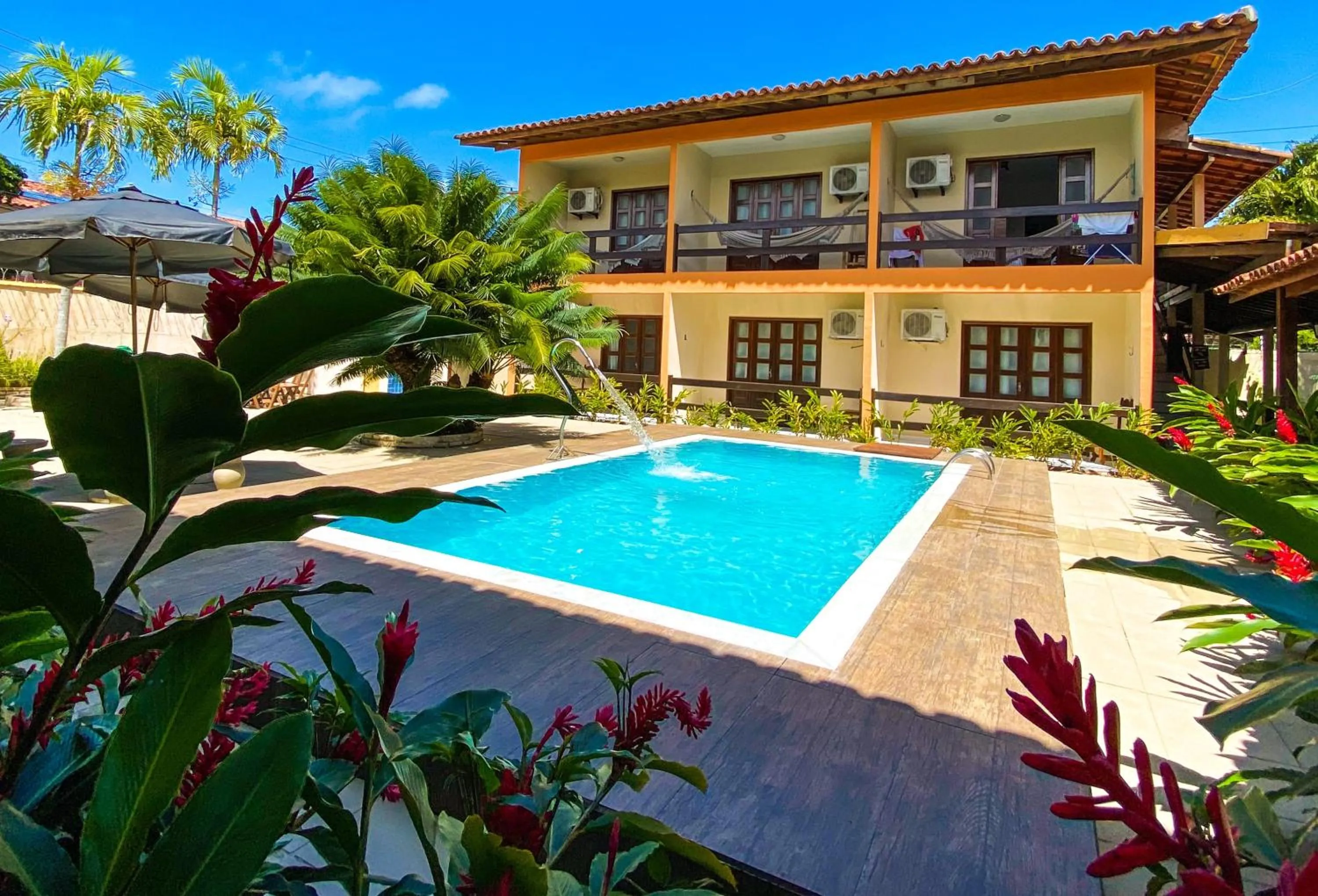Swimming pool in Hotel Malibu