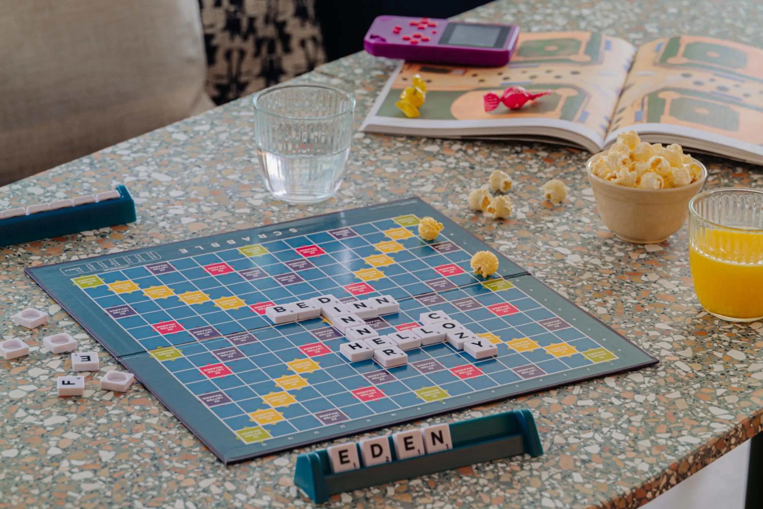 Lounge or bar in Leonardo Hotel Hengelo City Center