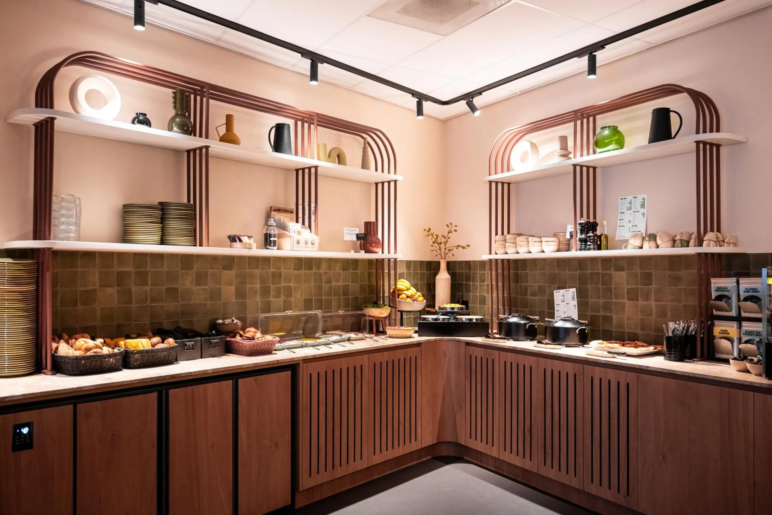 Breakfast in Leonardo Hotel Hengelo City Center