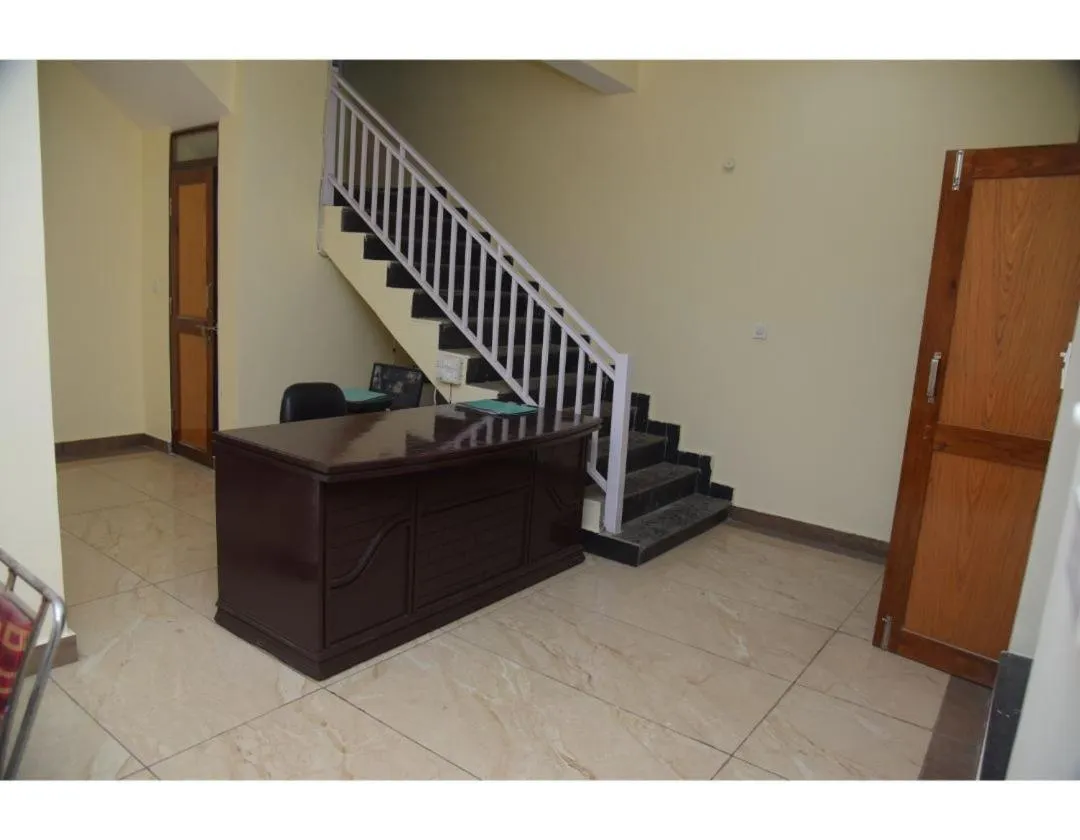 Seating Area in Hotel Lake Paradise Inn