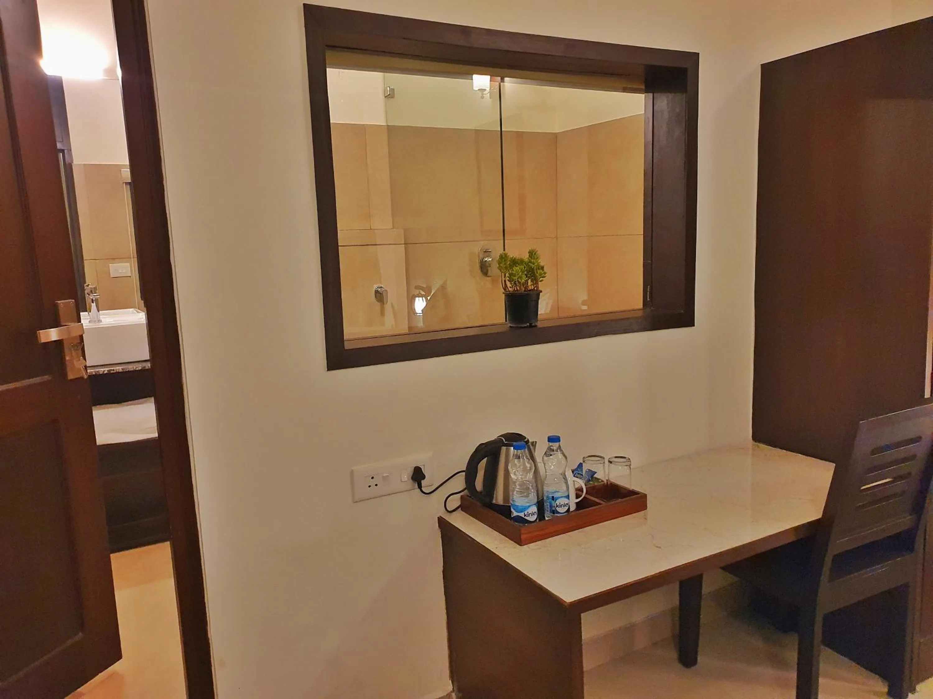 Coffee/tea facilities in The Lake Hill