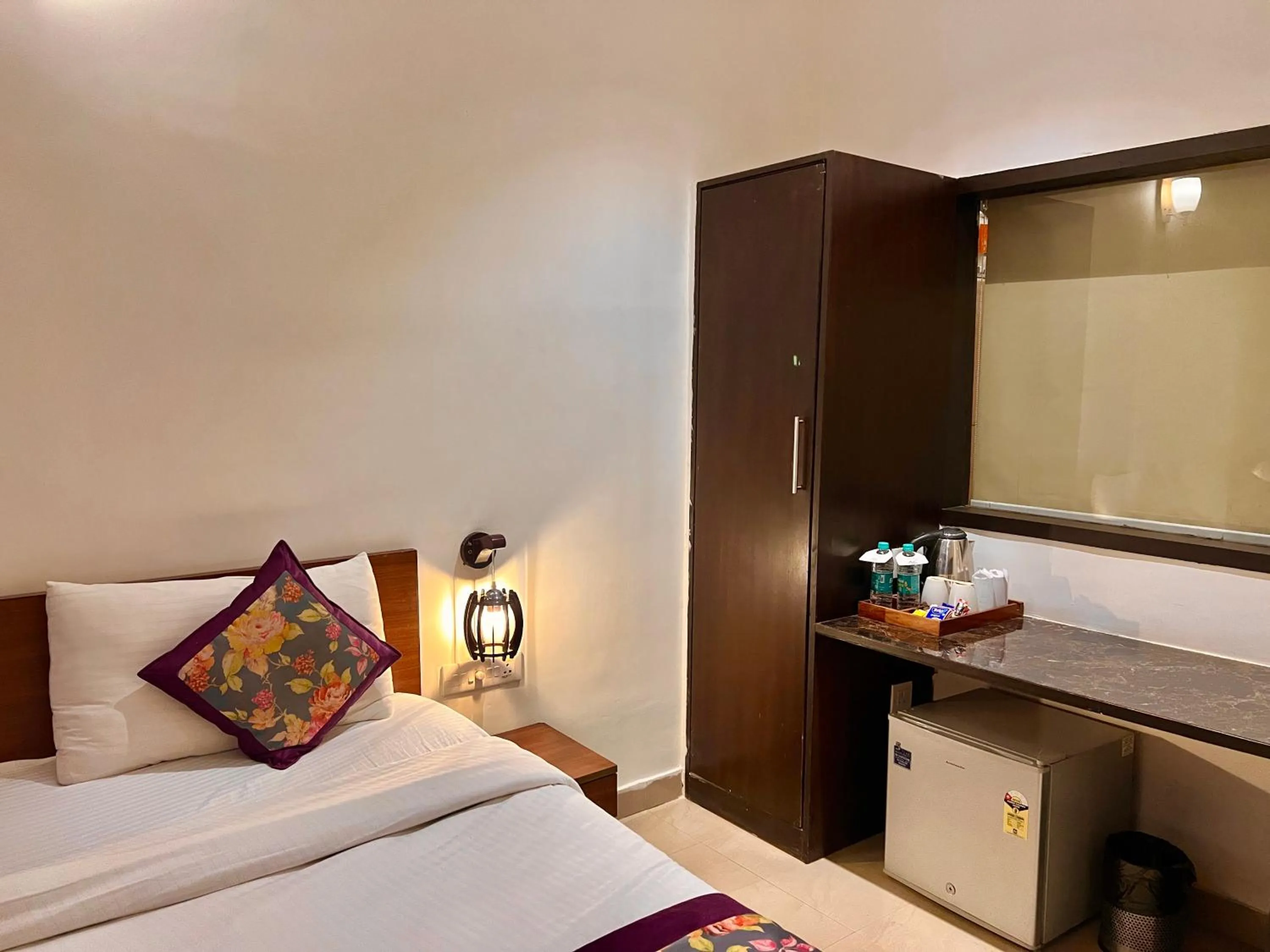 Bedroom, Bed in The Lake Hill