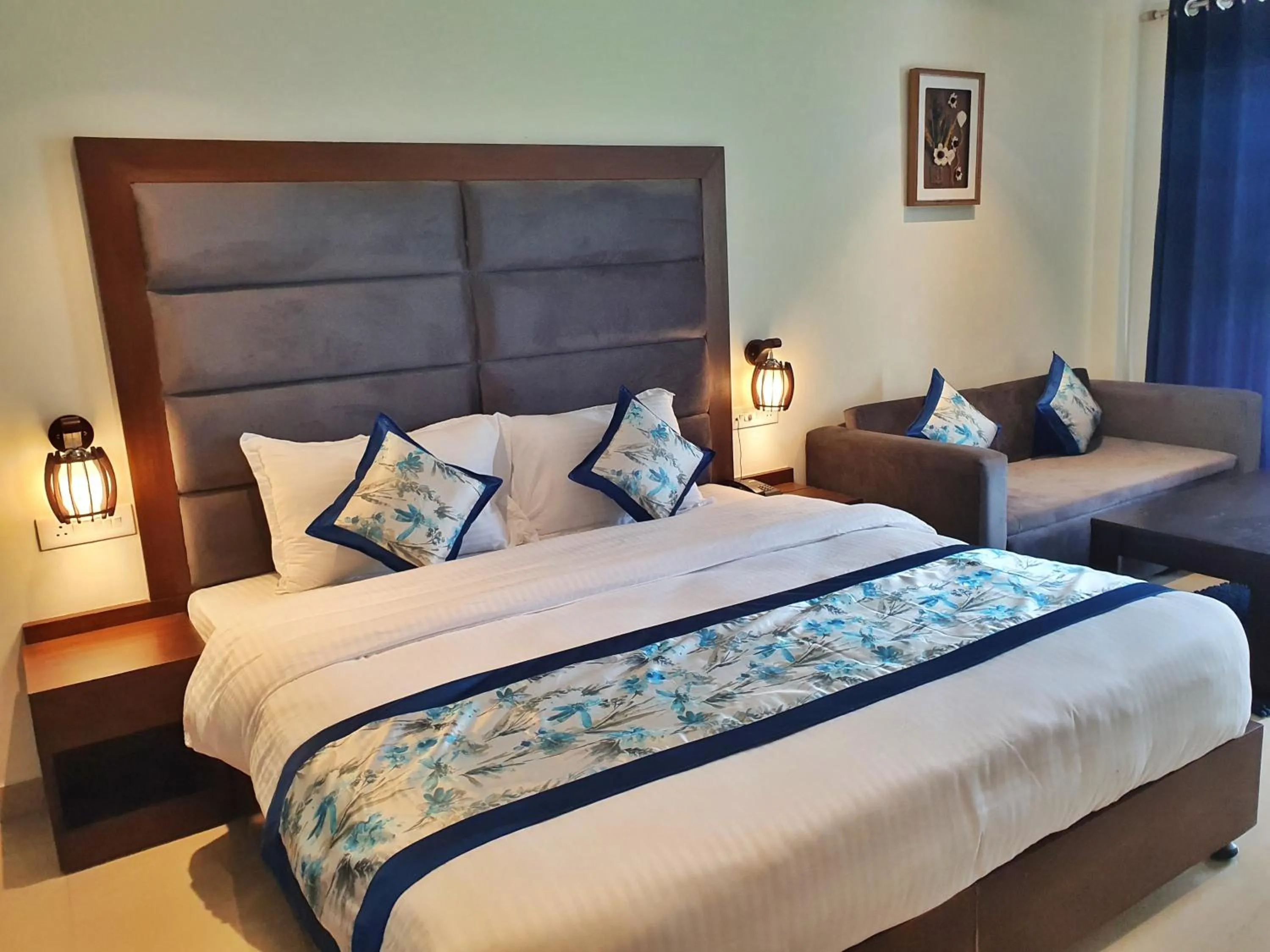 Bed in The Lake Hill