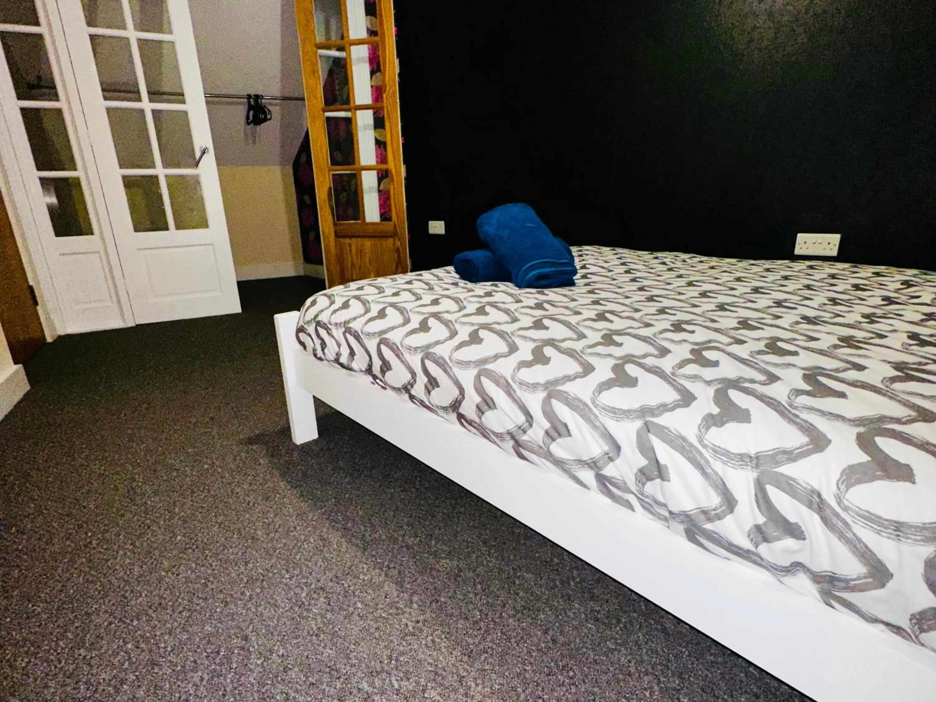 Stunning 5-Bed House in Peterborough host 15 g