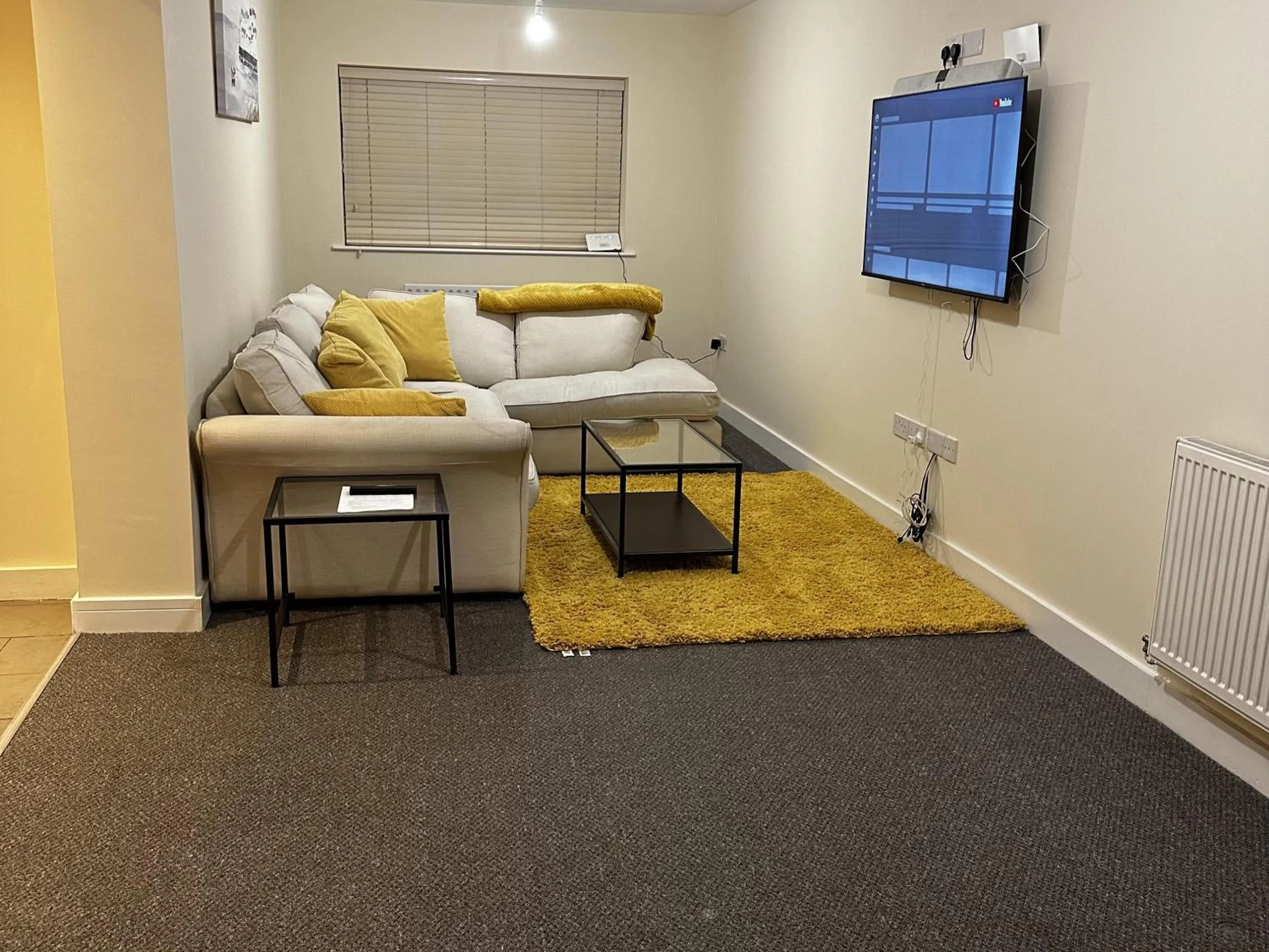 Stunning 5-Bed House in Peterborough host 15 g