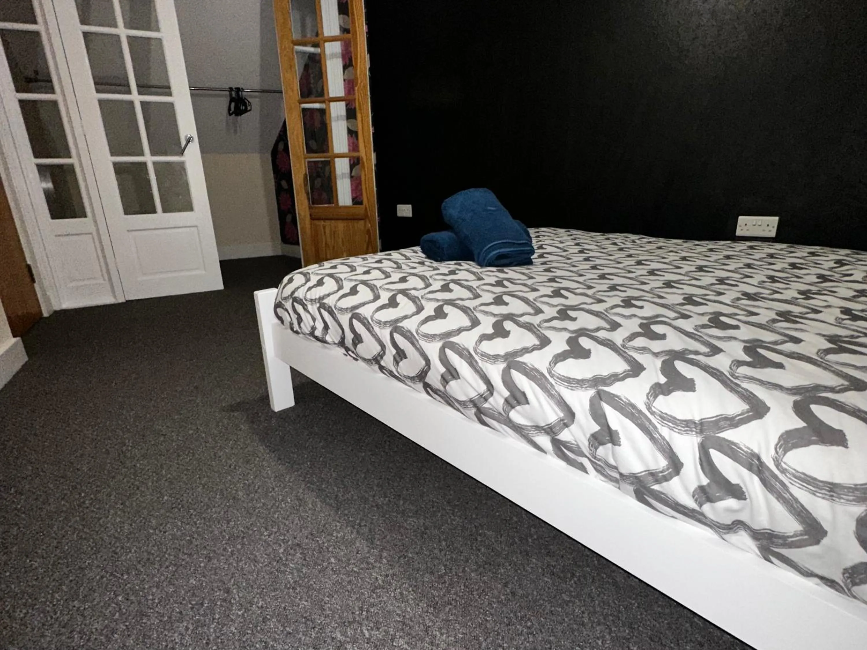 Bedroom in Stunning 5-Bed House in Peterborough host 15 g