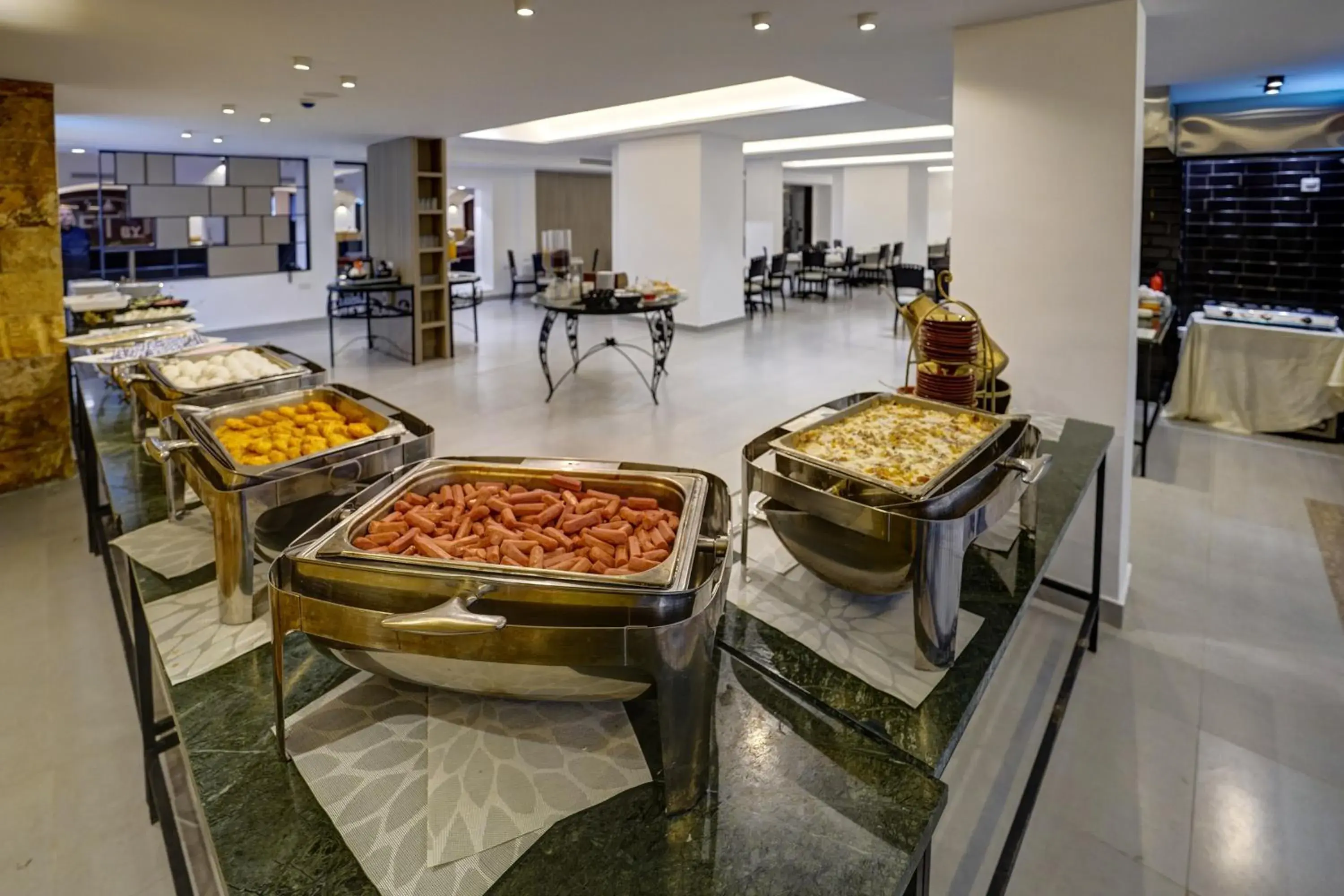 Restaurant/places to eat in The Loft hotel By FHM Restaurant/places to eat in The Loft hotel By FHM