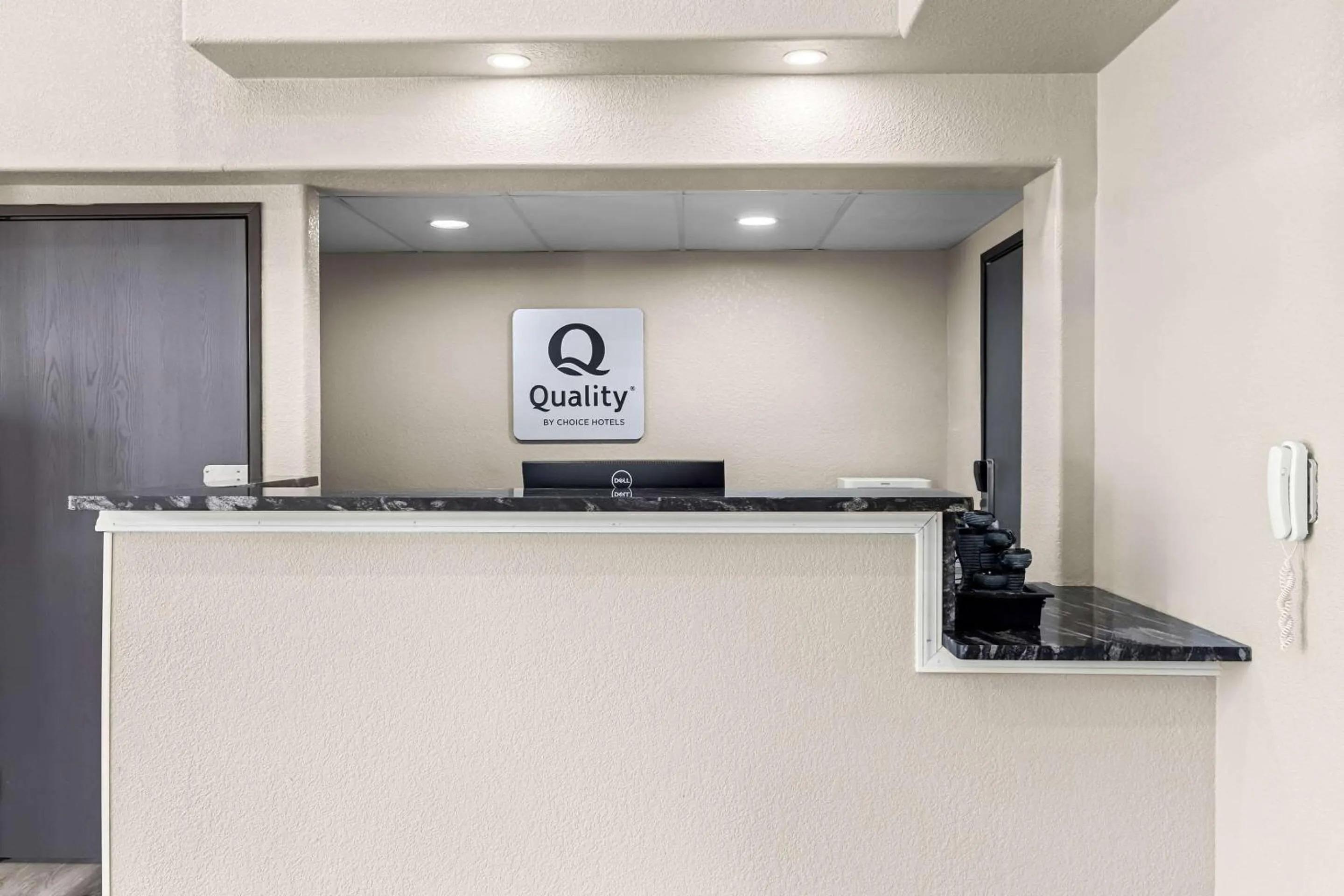 Lobby or reception in Quality Inn Oskaloosa