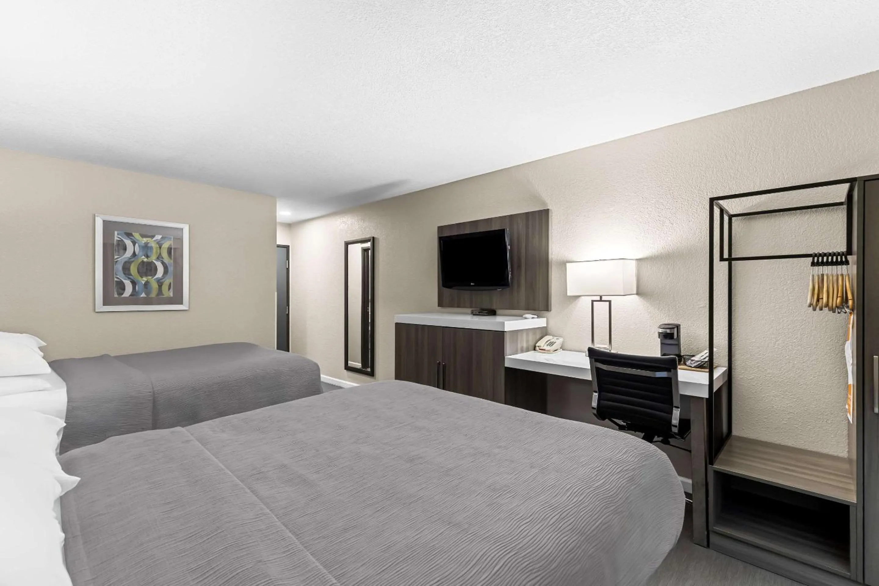 Bedroom, Bed in Quality Inn Oskaloosa