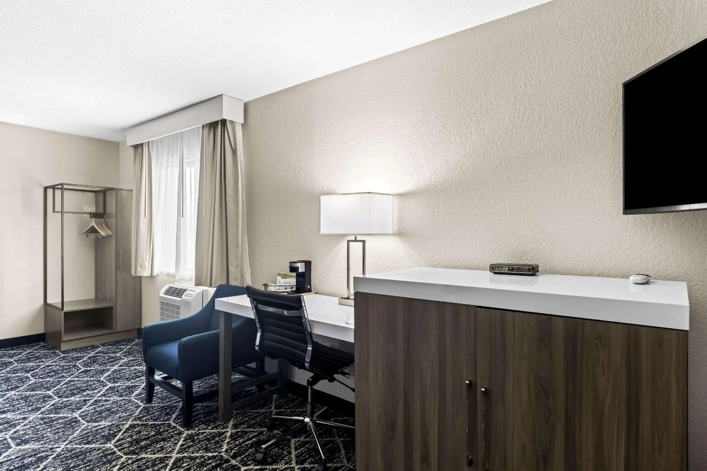 Bedroom in Quality Inn Oskaloosa Bedroom in Quality Inn Oskaloosa