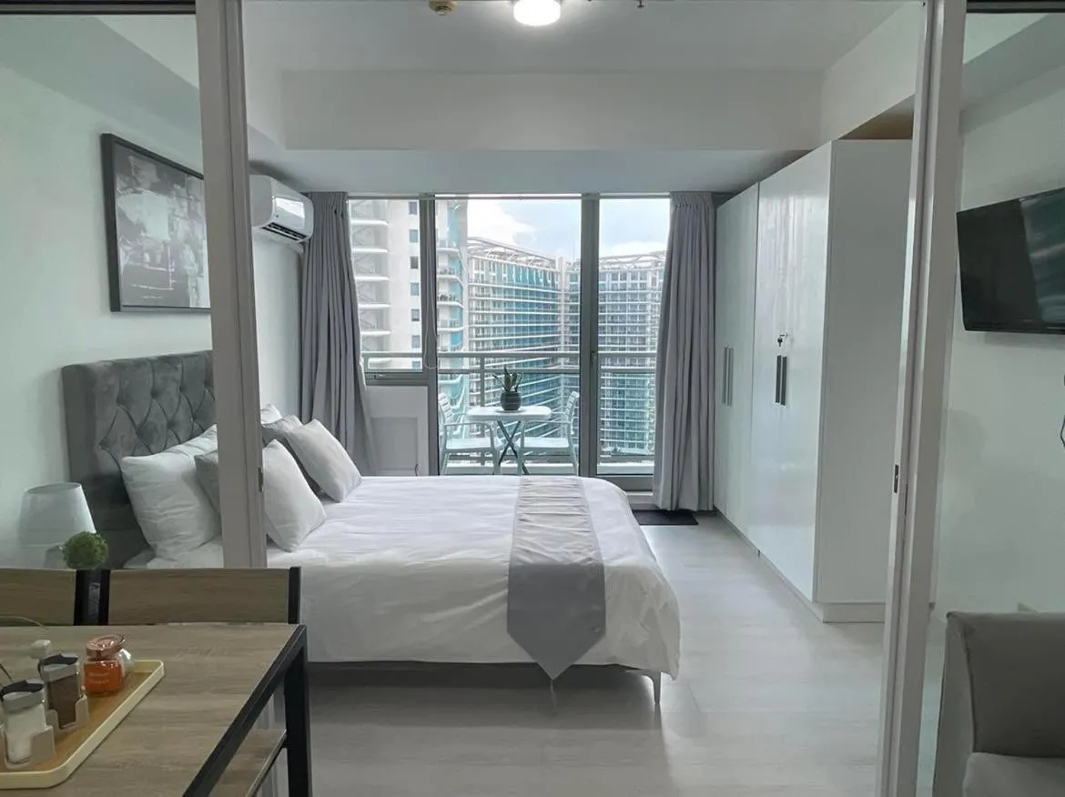 Bed in Azure Urban Resort Residences
