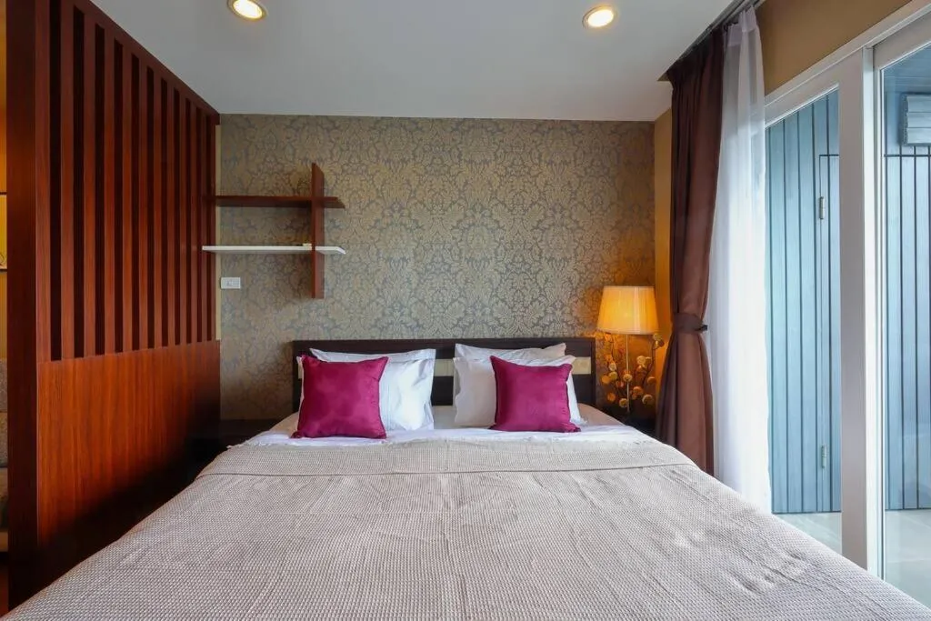 Bed in Luxury Living in heart of Nimman