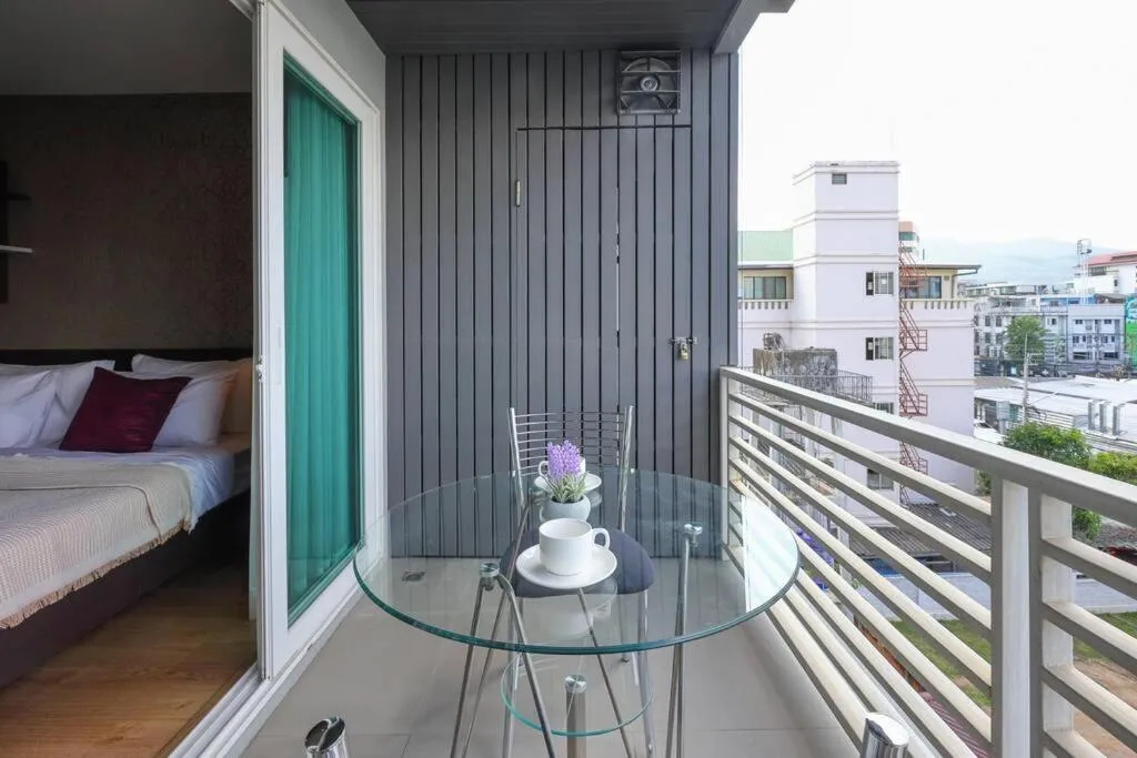 Bed in Luxury Living in heart of Nimman