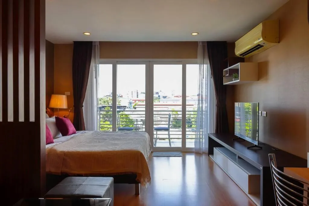 Bed in Luxury Living in heart of Nimman